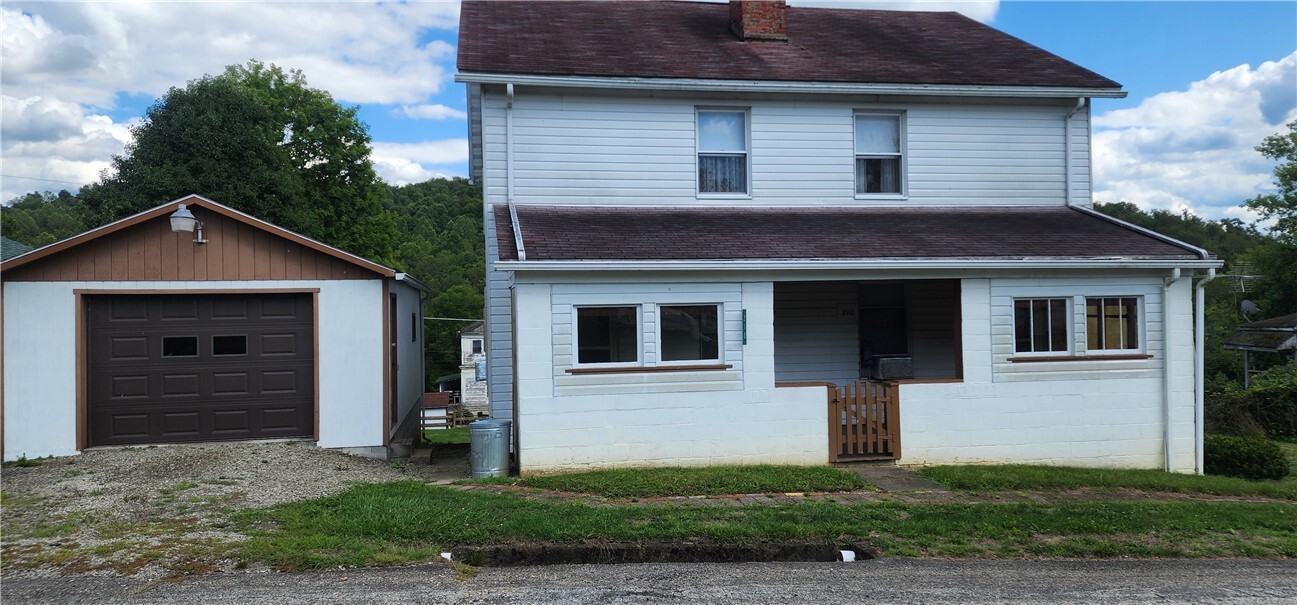 Property Photo: 210 Main Street PA 15431