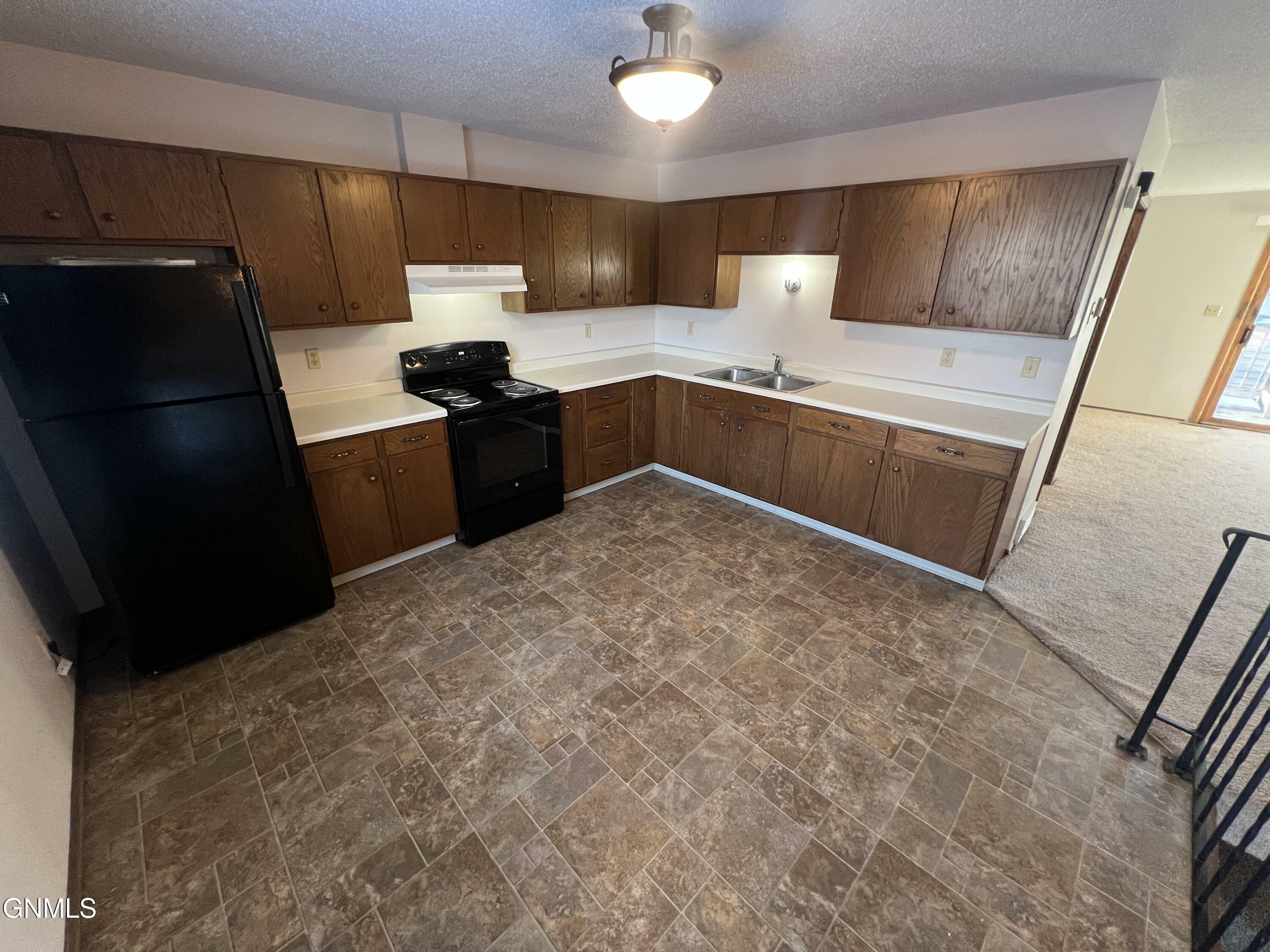 Property Photo: 1431 9th Avenue NE ND 58401