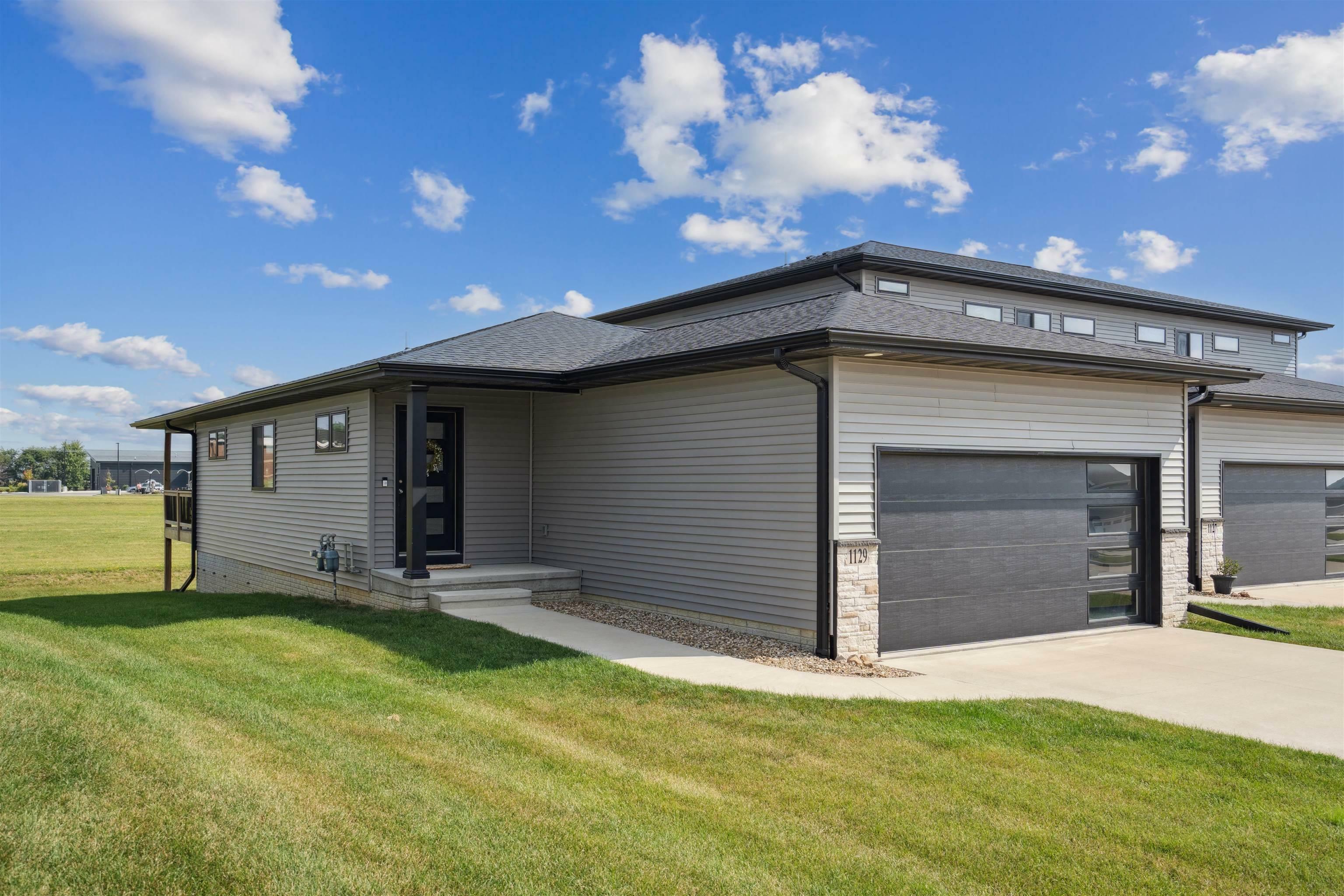 Property Photo:  1129 Loren Drive  IA 50613 