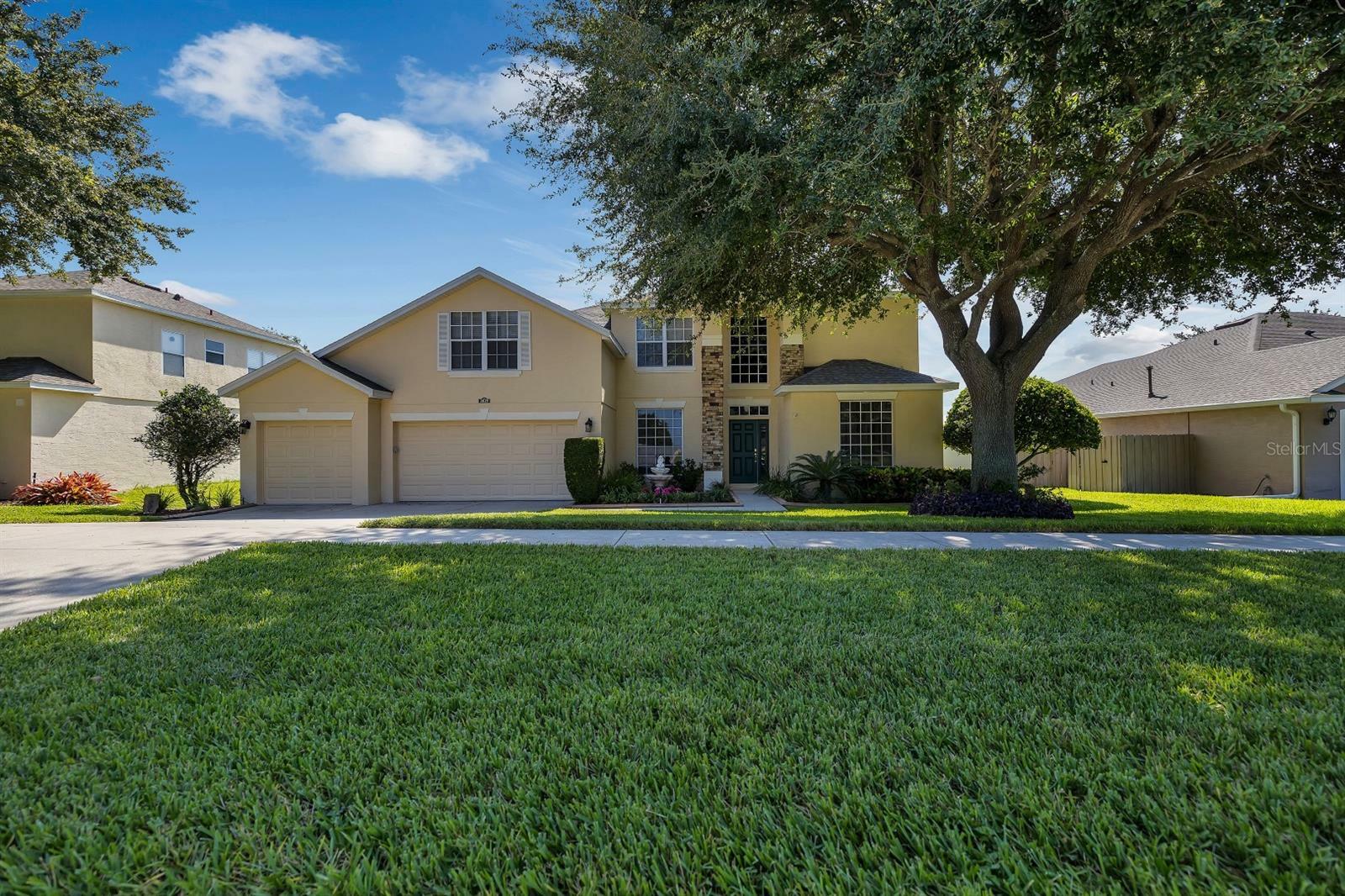 Property Photo:  3829 Glenford Drive  FL 34711 