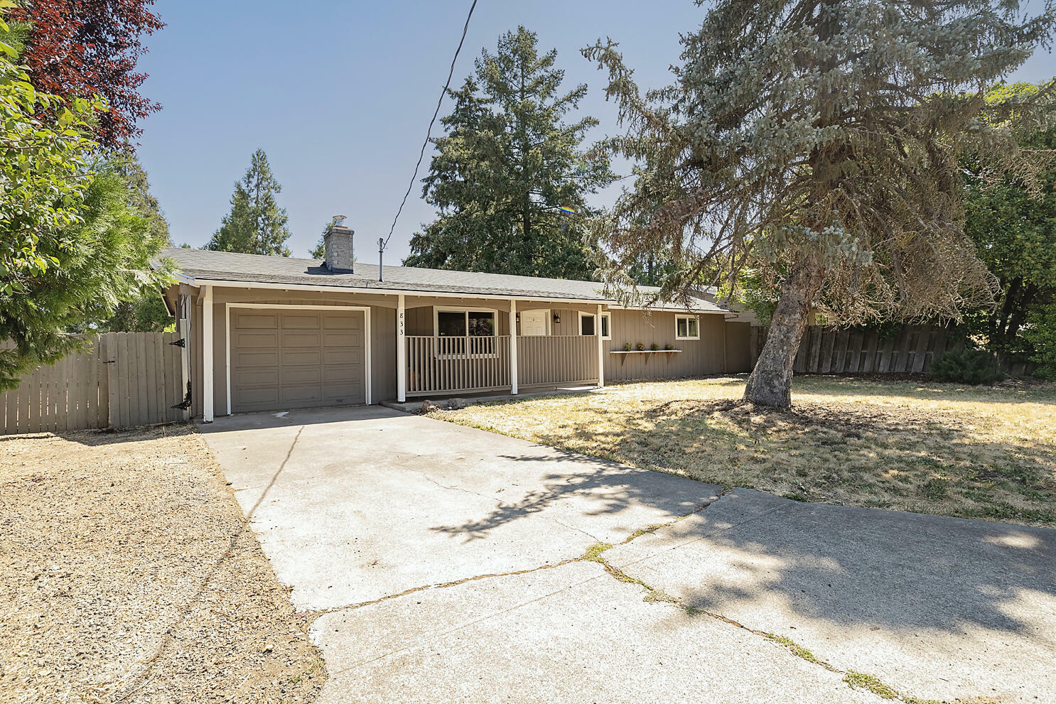 833 Black Oak Drive  Medford OR 97504 photo