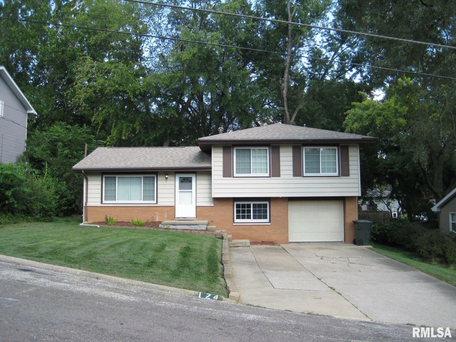 Property Photo:  124 Greenlawn Court  IL 61611 