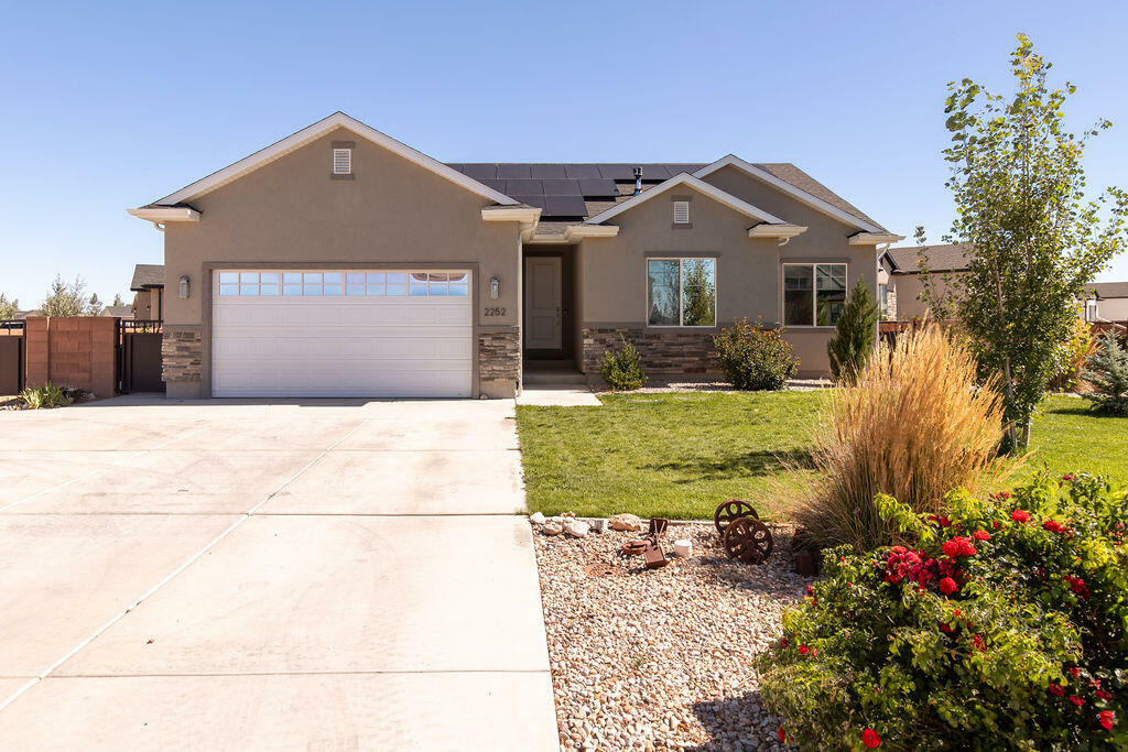 2252 Gallant Fox Dr  Cedar City UT 84721 photo