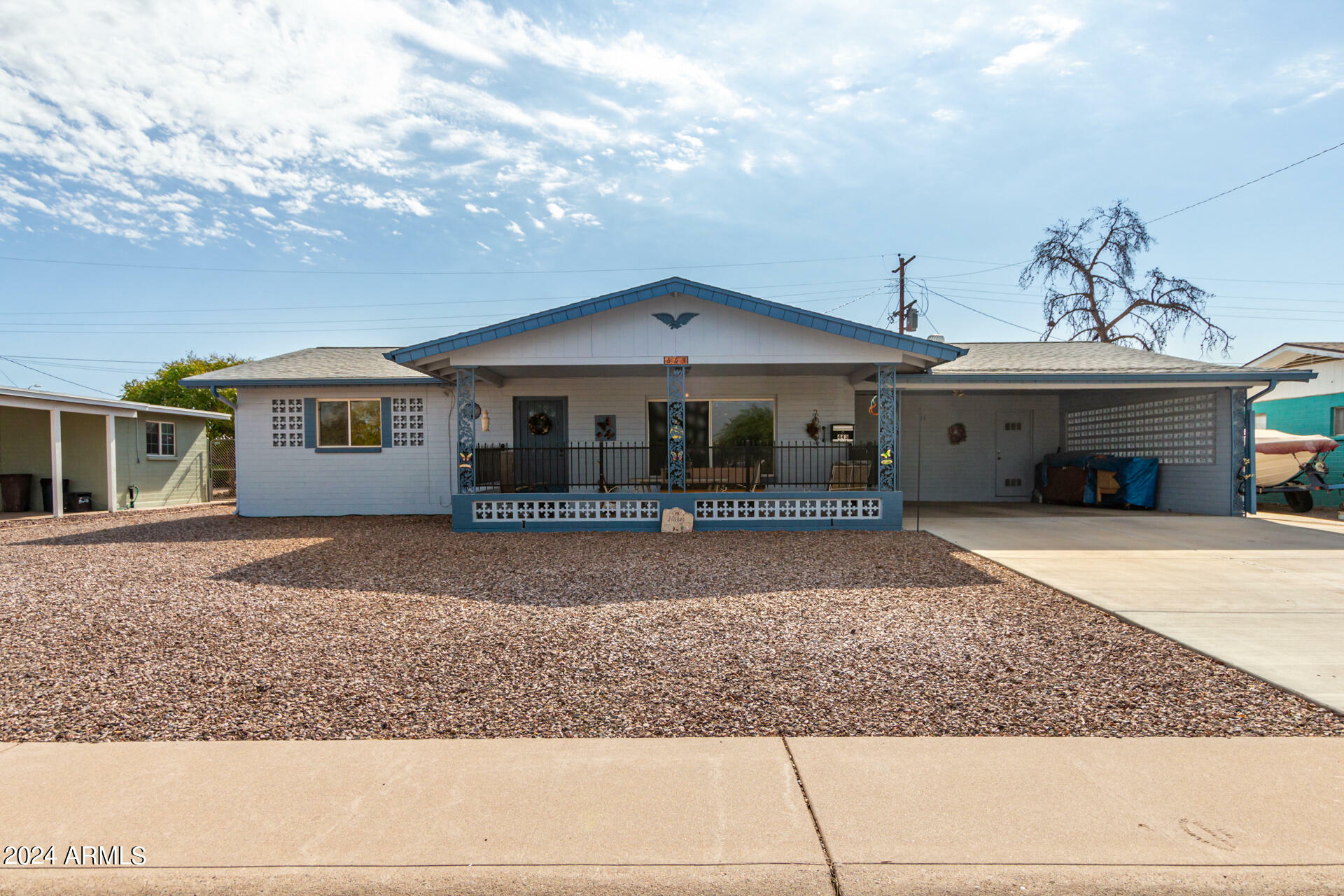 Property Photo:  443 N 55th Place  AZ 85205 