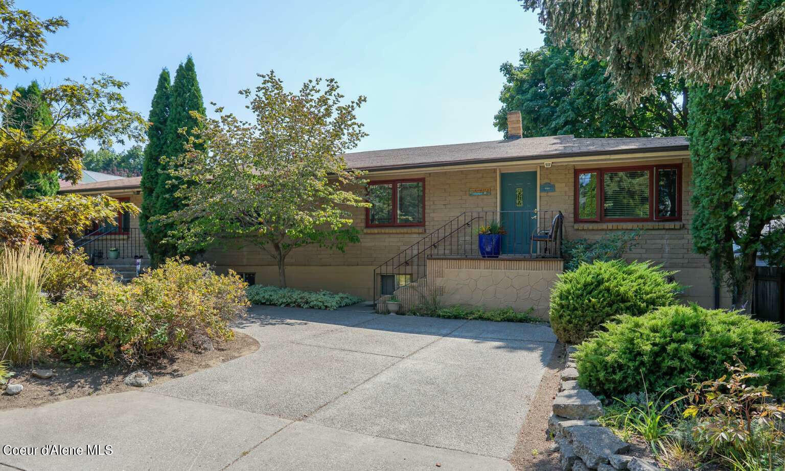 Property Photo:  810 E Bancroft Ave  ID 83814 