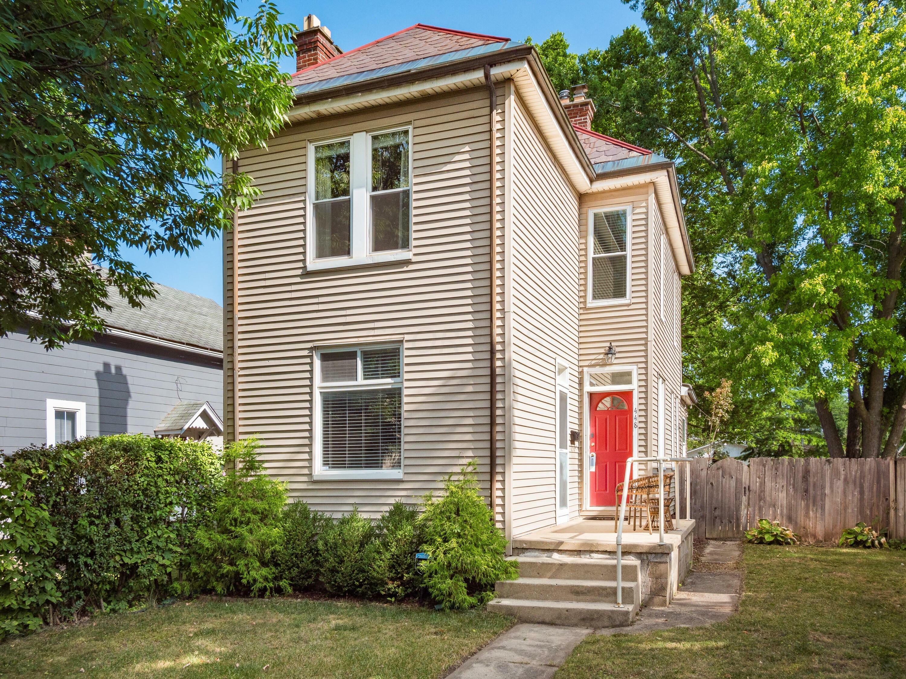 Property Photo:  448 E Deshler Avenue  OH 43206 