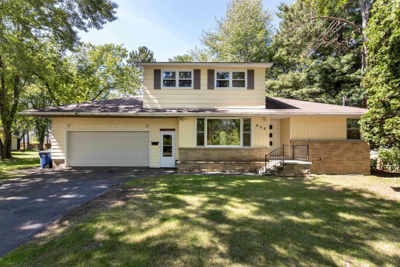 Property Photo:  908 River Street  WI 54476 