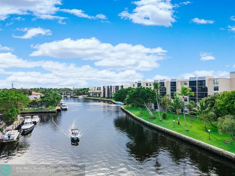 Property Photo:  9 Royal Palm Way 206  FL 33432 