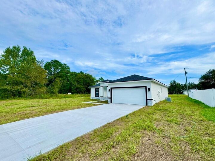 Property Photo: 488 Marion Oaks Trail FL 34473