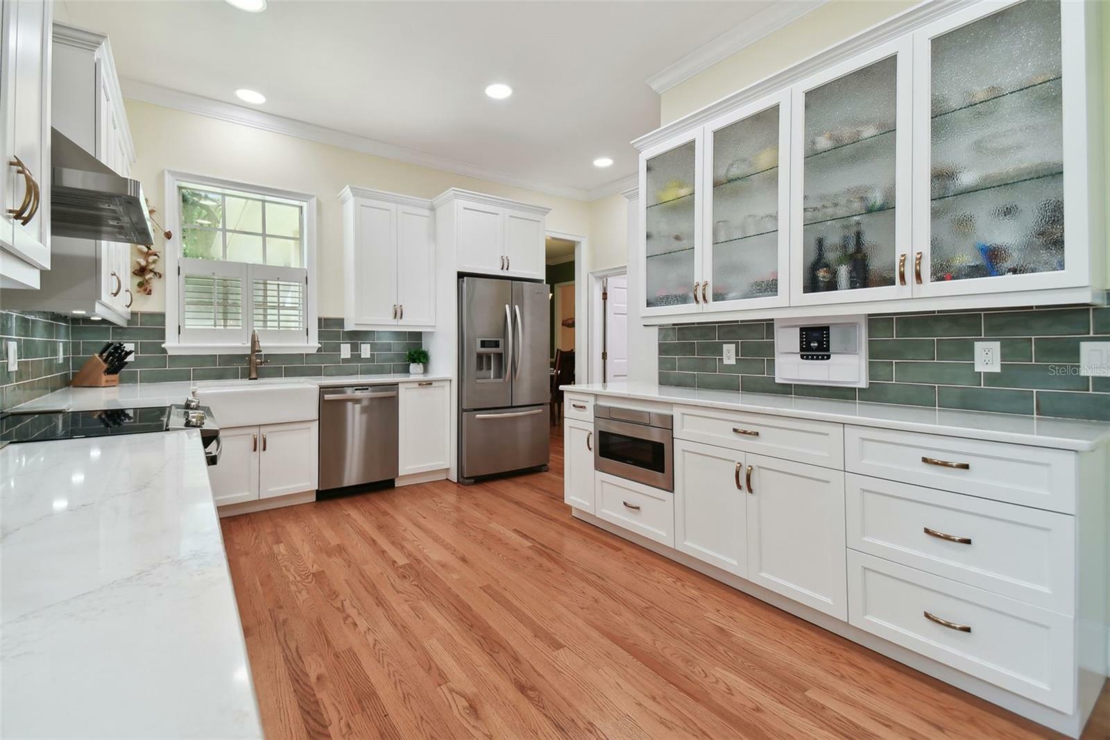 Property Photo: 6527 Stonington Drive FL 33647