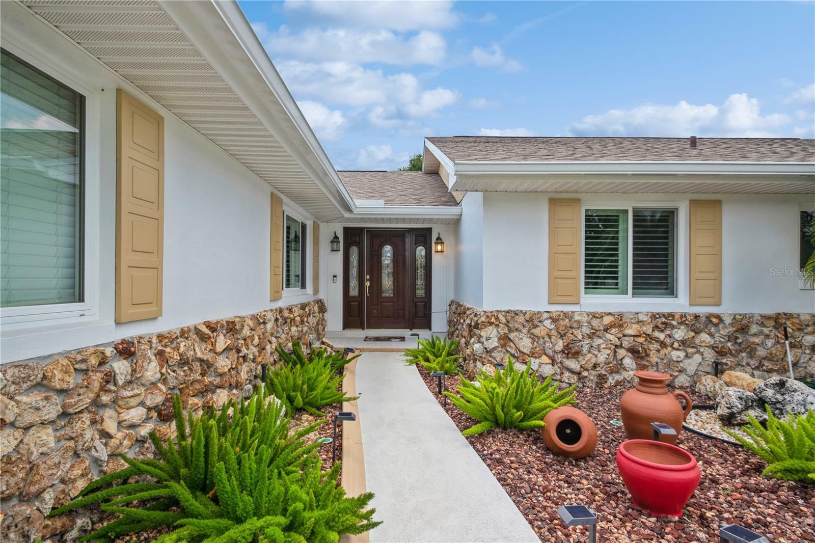 Property Photo:  542 Gran Paseo Drive  FL 32825 