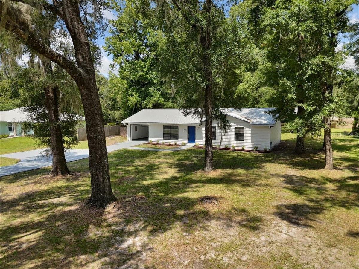 Property Photo:  4706 NW 104th Lane  FL 32653 