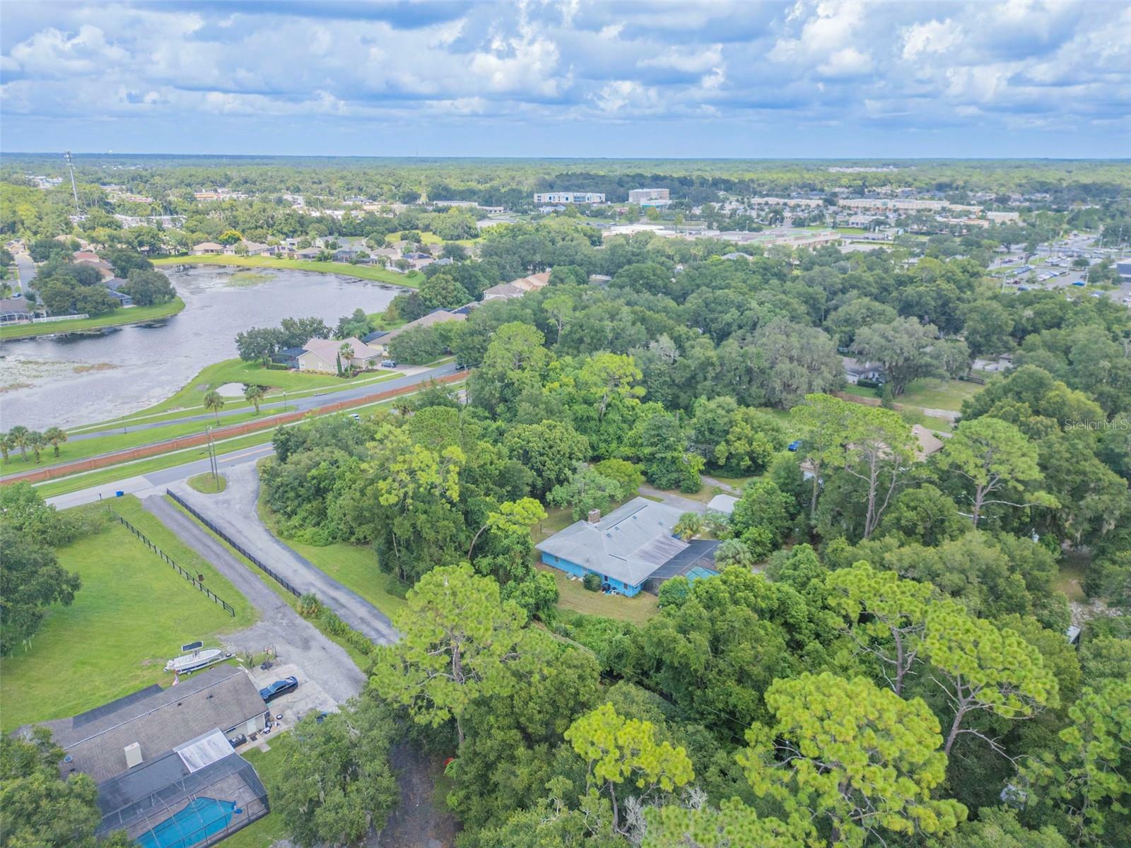 Property Photo:  215 McGregor Road  FL 32720 