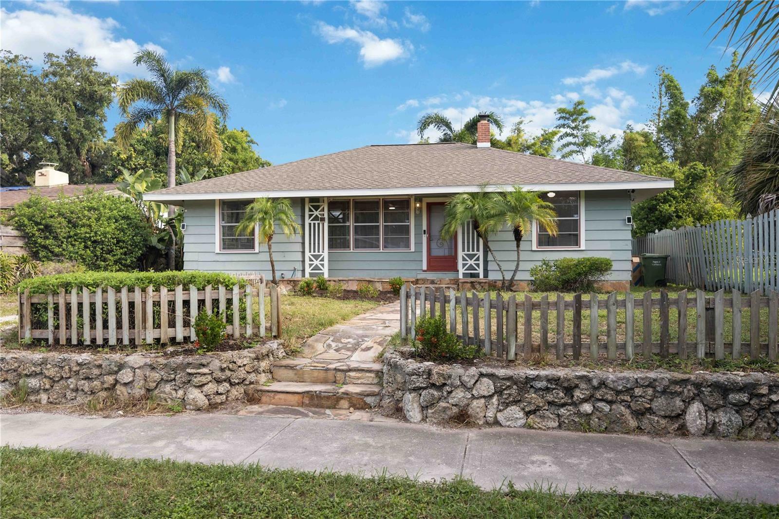 Property Photo:  1051 Indian Beach Drive  FL 34234 