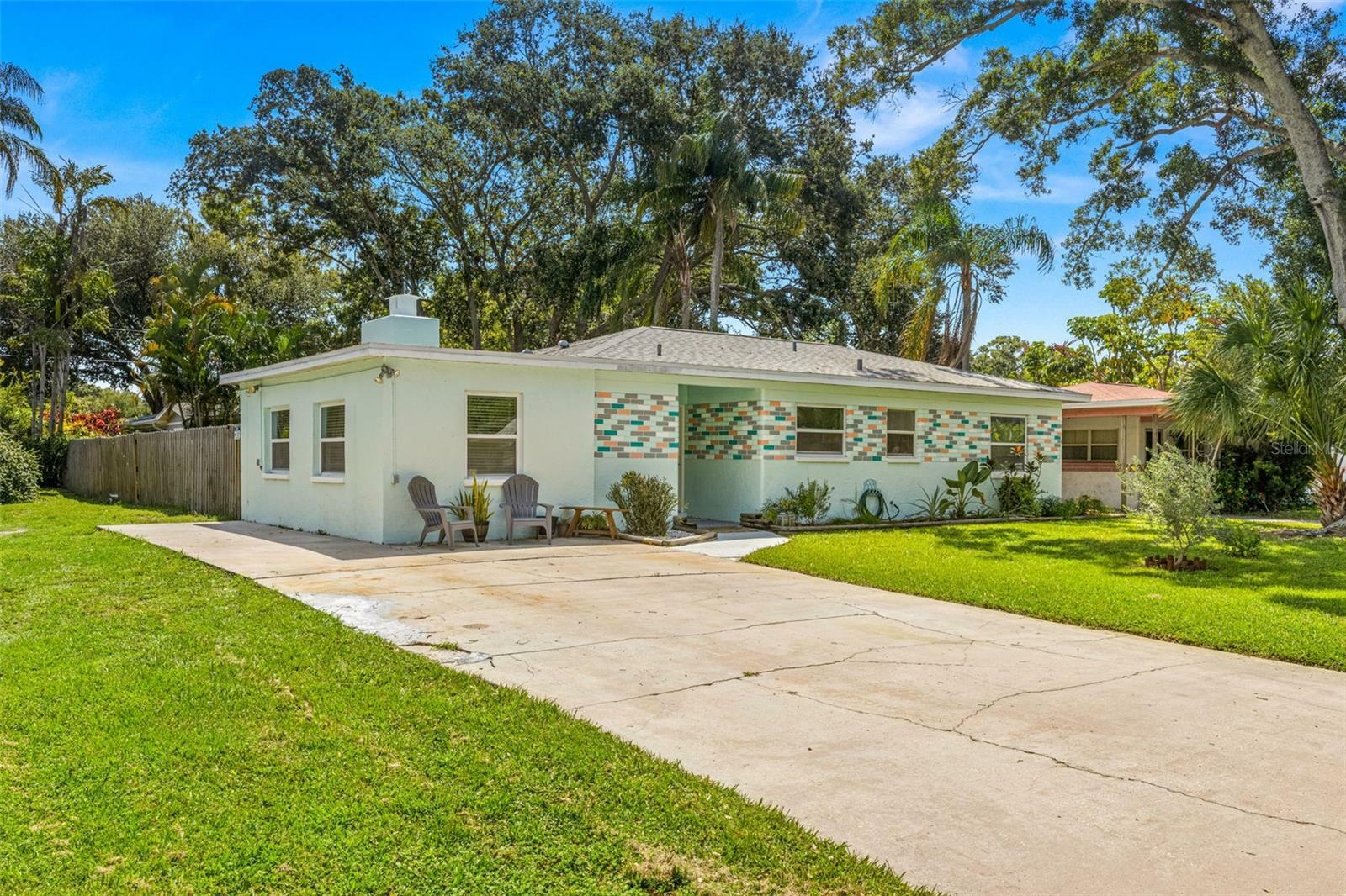 Property Photo:  1830 59th Street S  FL 33707 