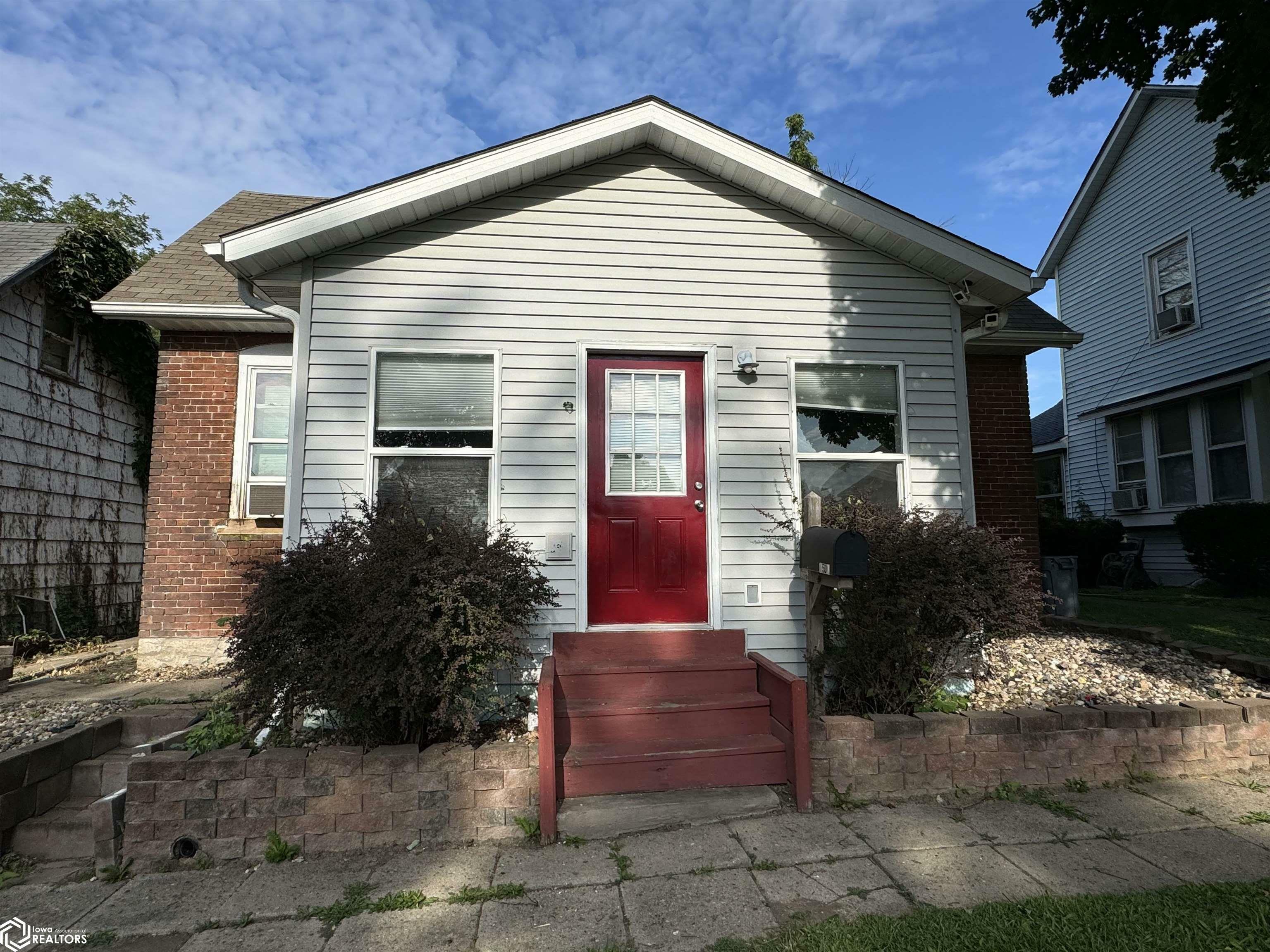 Property Photo:  1507 Thul Street  IA 52601 