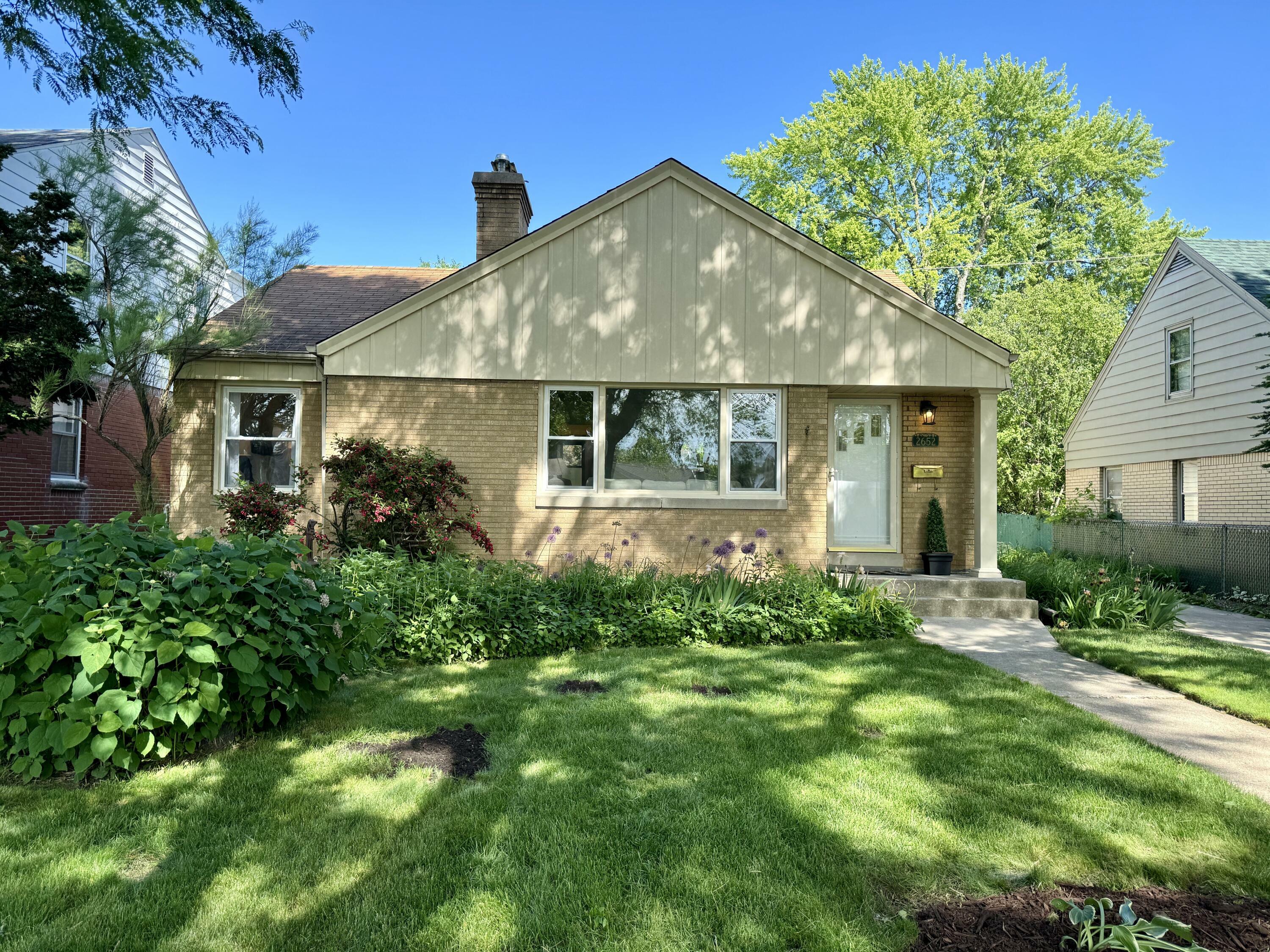 Property Photo:  2652 N 86th St  WI 53226 