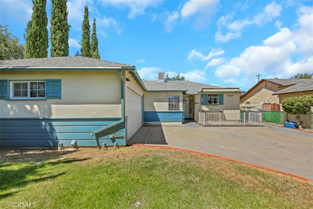 Property Photo:  38633 Puerta Avenue  CA 93550 