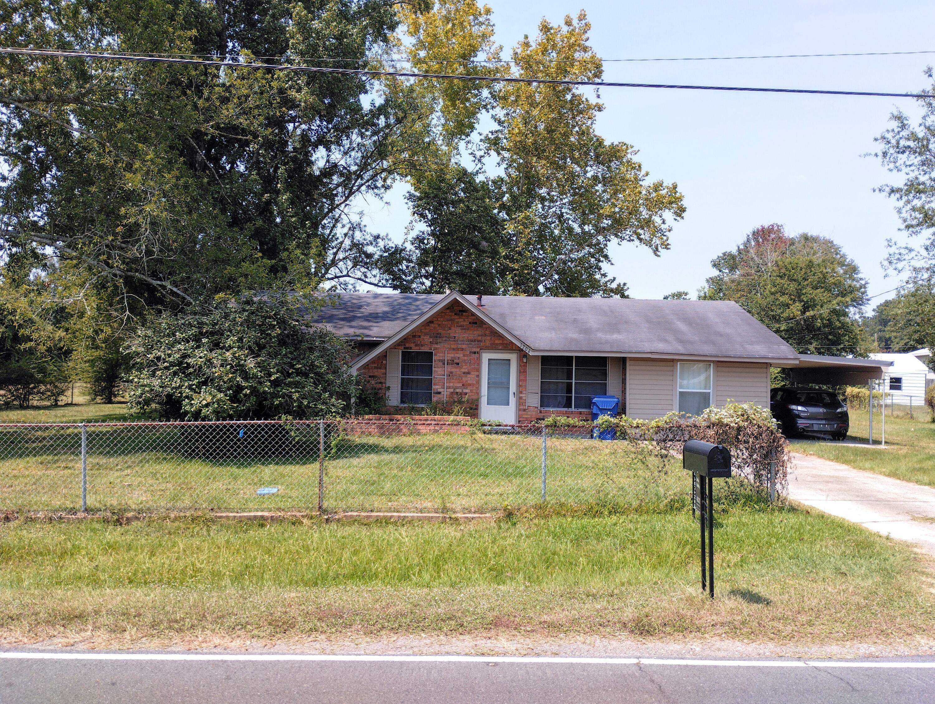 1704 Blankenship Dr  Deridder LA 70634 photo