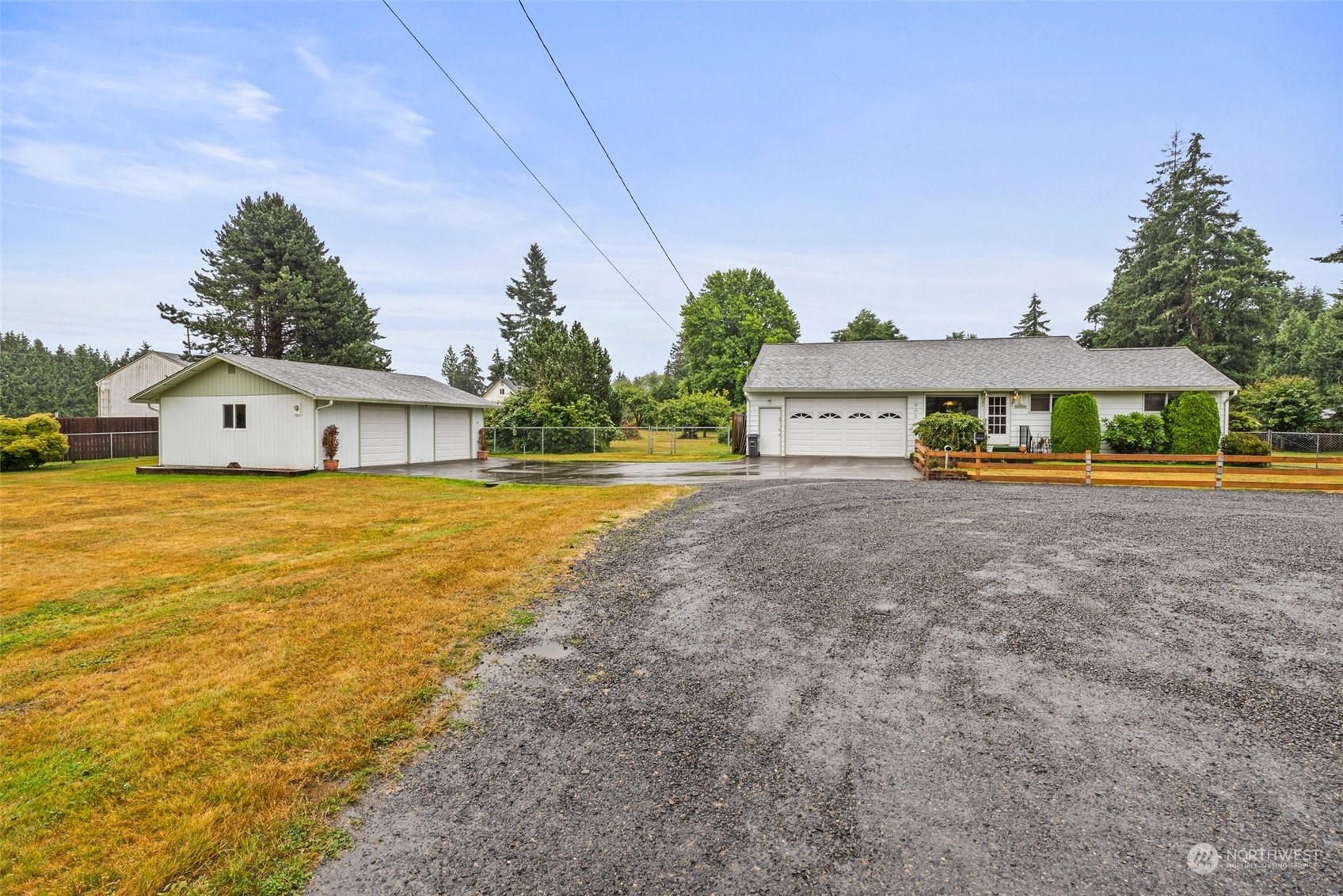 Property Photo:  902 Waverly Court  WA 98520 