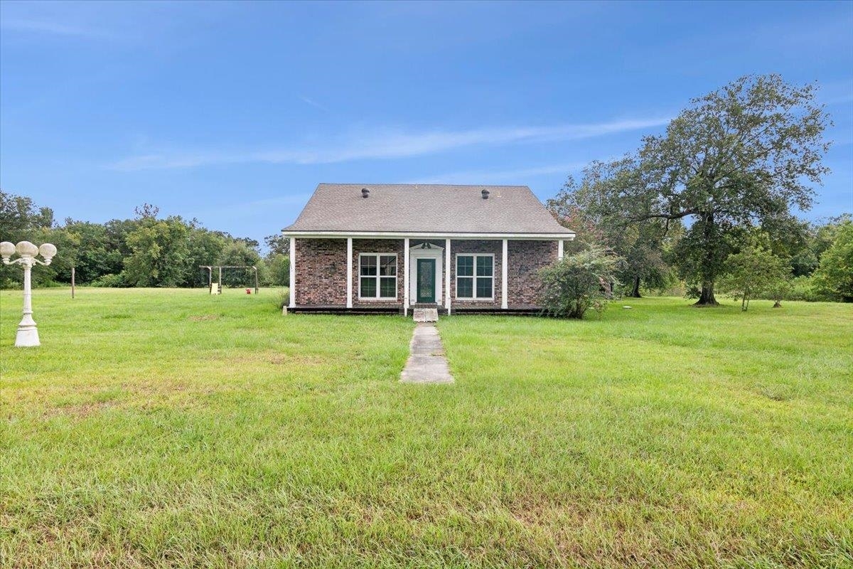 Property Photo:  4201 White Oak Rd  TX 77632 