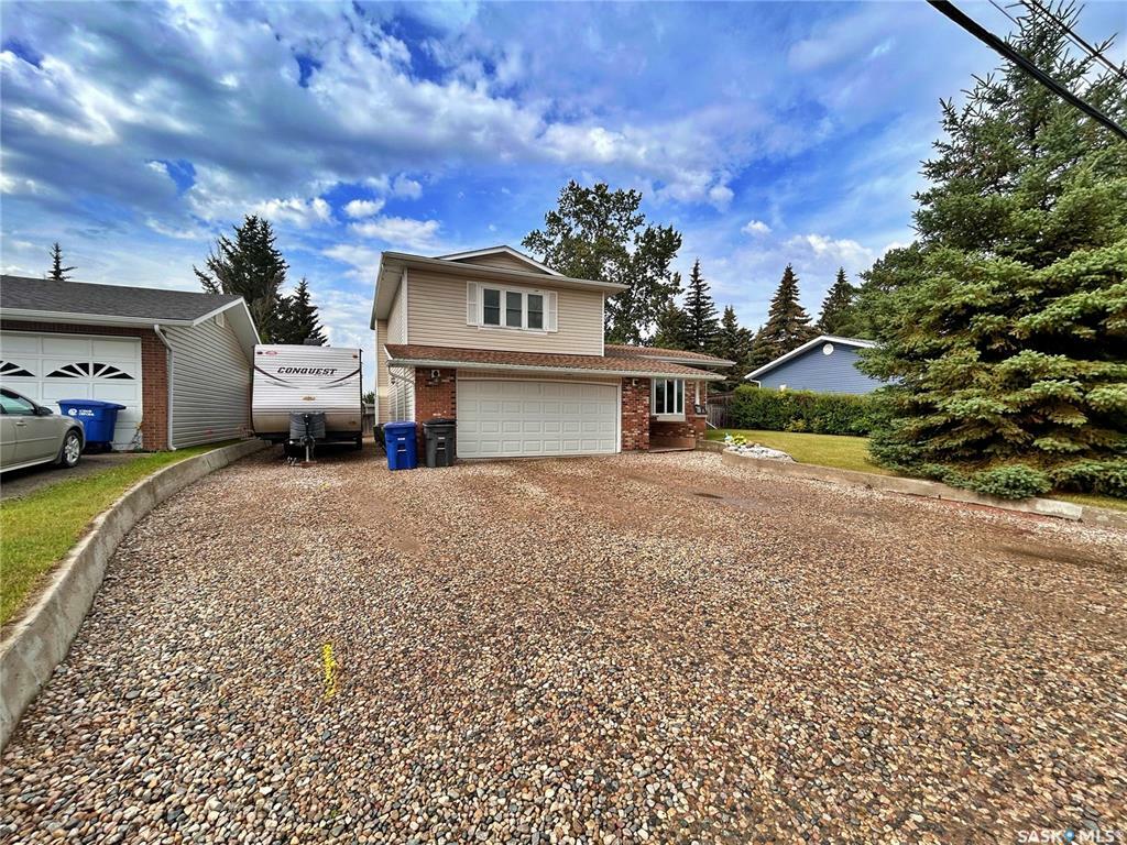 Property Photo:  1521 Windover Avenue  SK S0G 3N0 