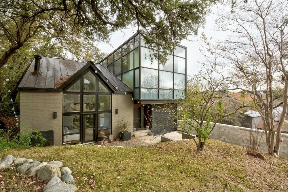 Property Photo:  804 Christopher Street  TX 78704 