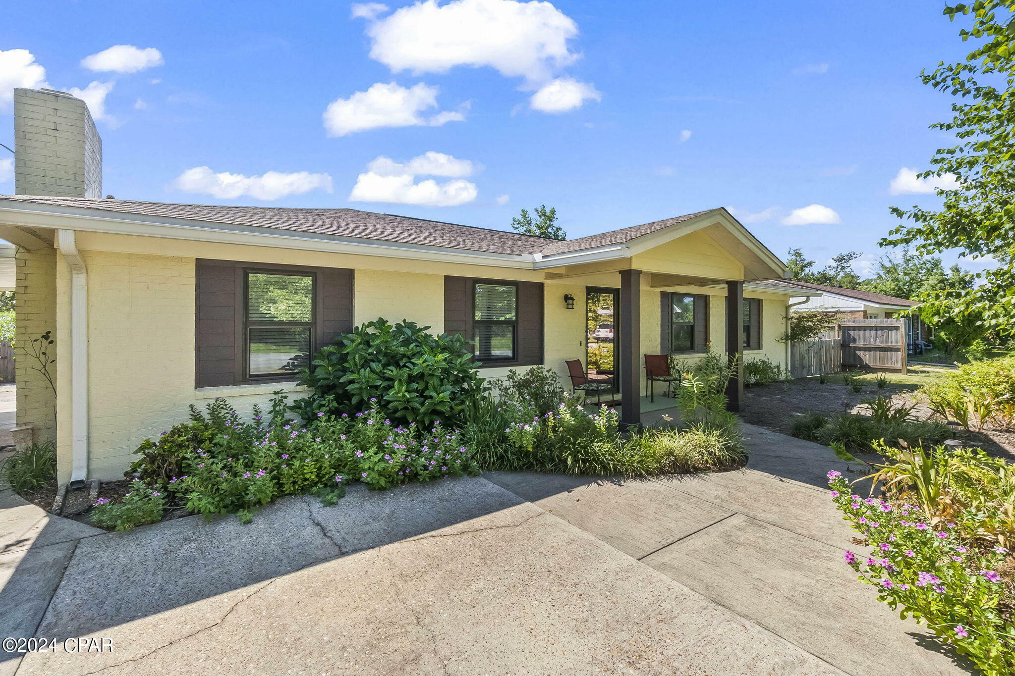 Property Photo:  606 Minnesota Avenue  FL 32444 