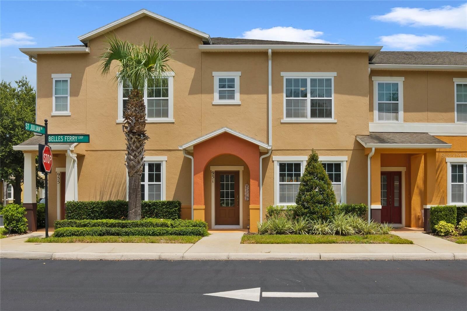 Property Photo:  951 Belles Ferry Loop  FL 32771 