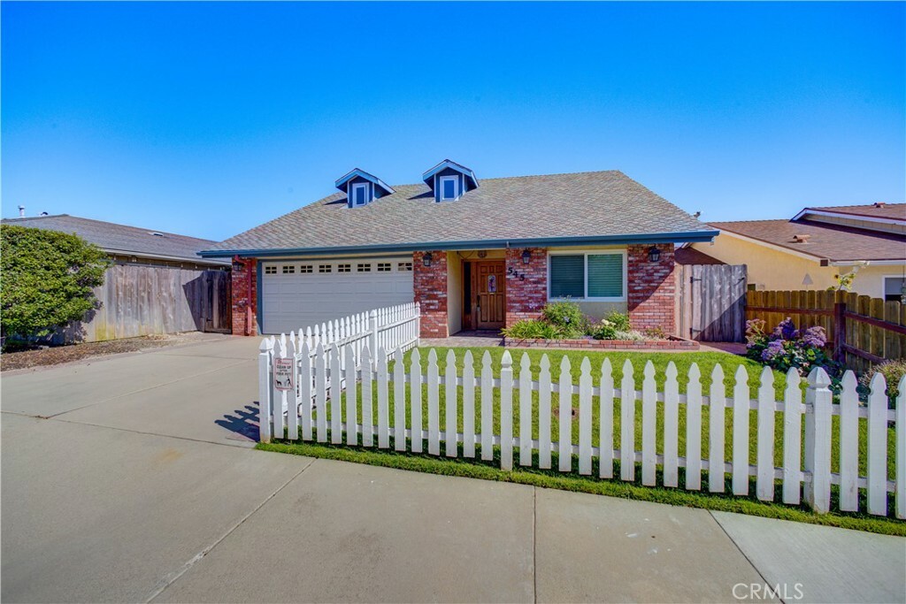 Property Photo:  545 Bakeman Lane  CA 93420 