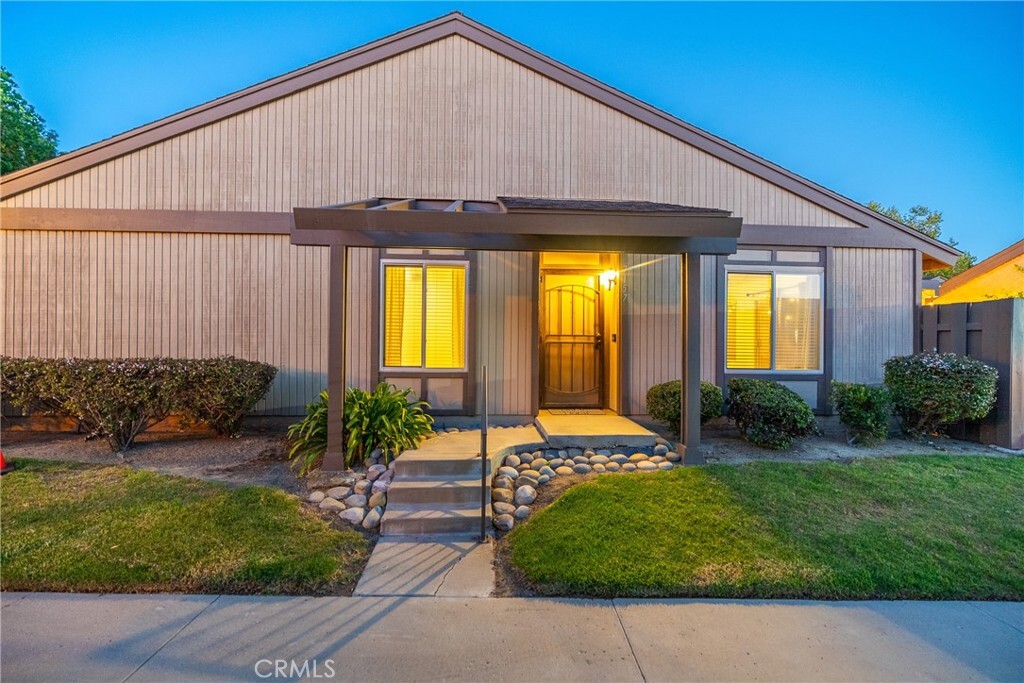 Property Photo: 7157 Wren Court CA 93003