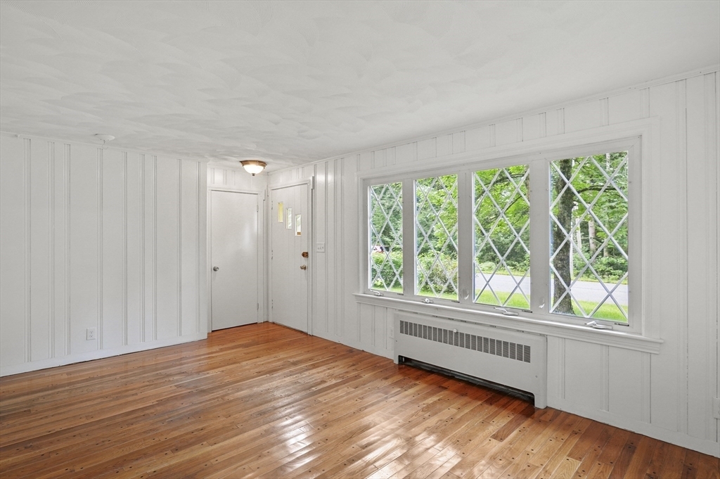 Property Photo: 8 Graves Avenue MA 01436