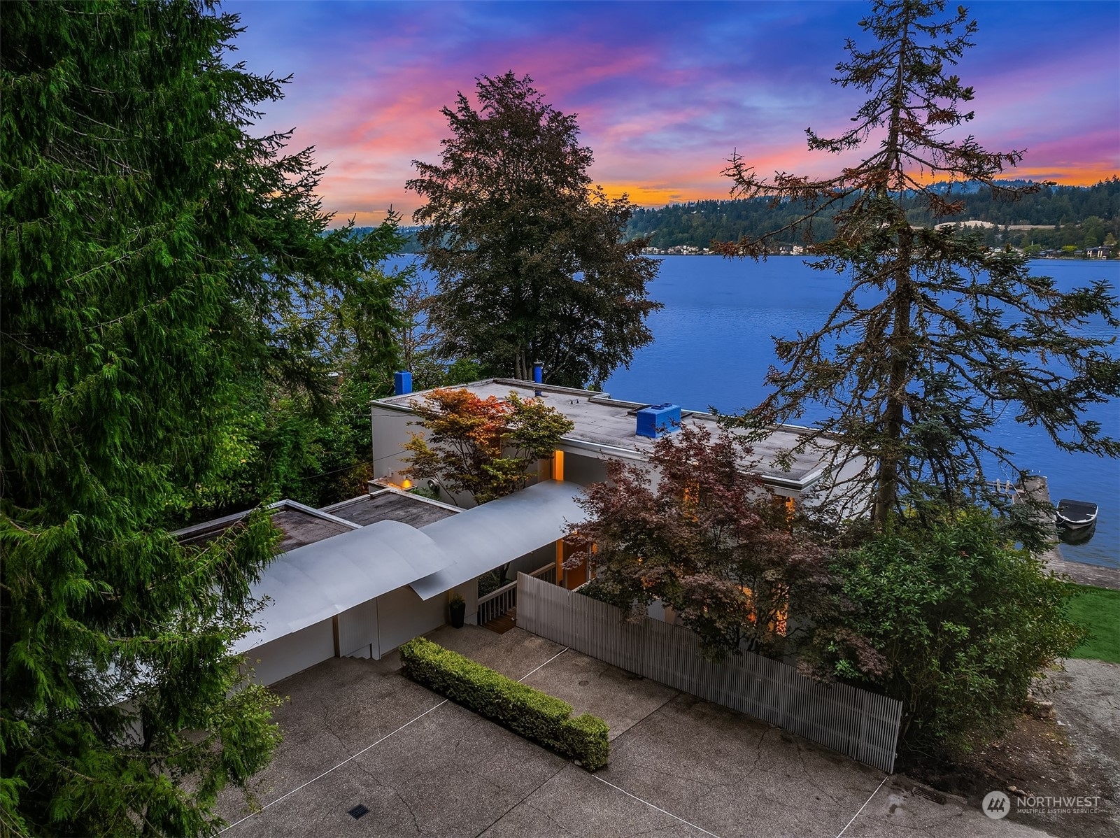 Property Photo:  5438 E Mercer Way  WA 98040 