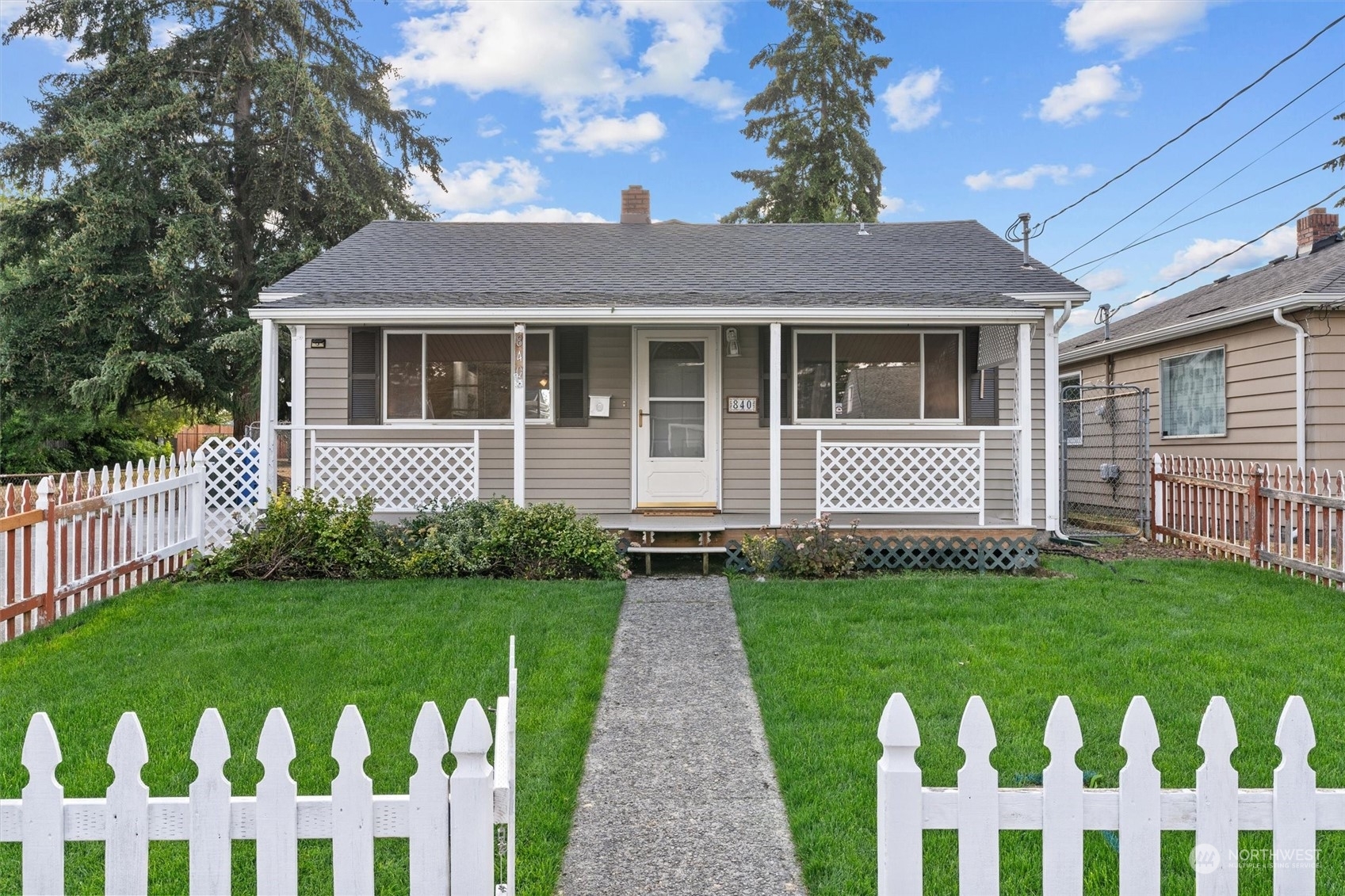 Property Photo:  840 S Hawthorne Street  WA 98465 