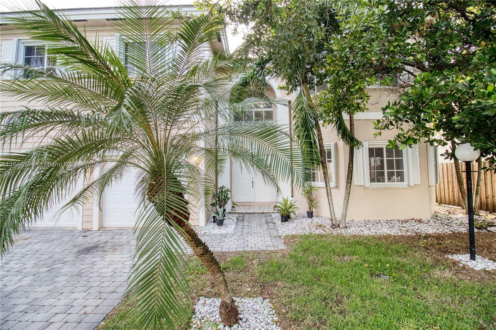 Property Photo:  362 NE 30th Ave  FL 33033 