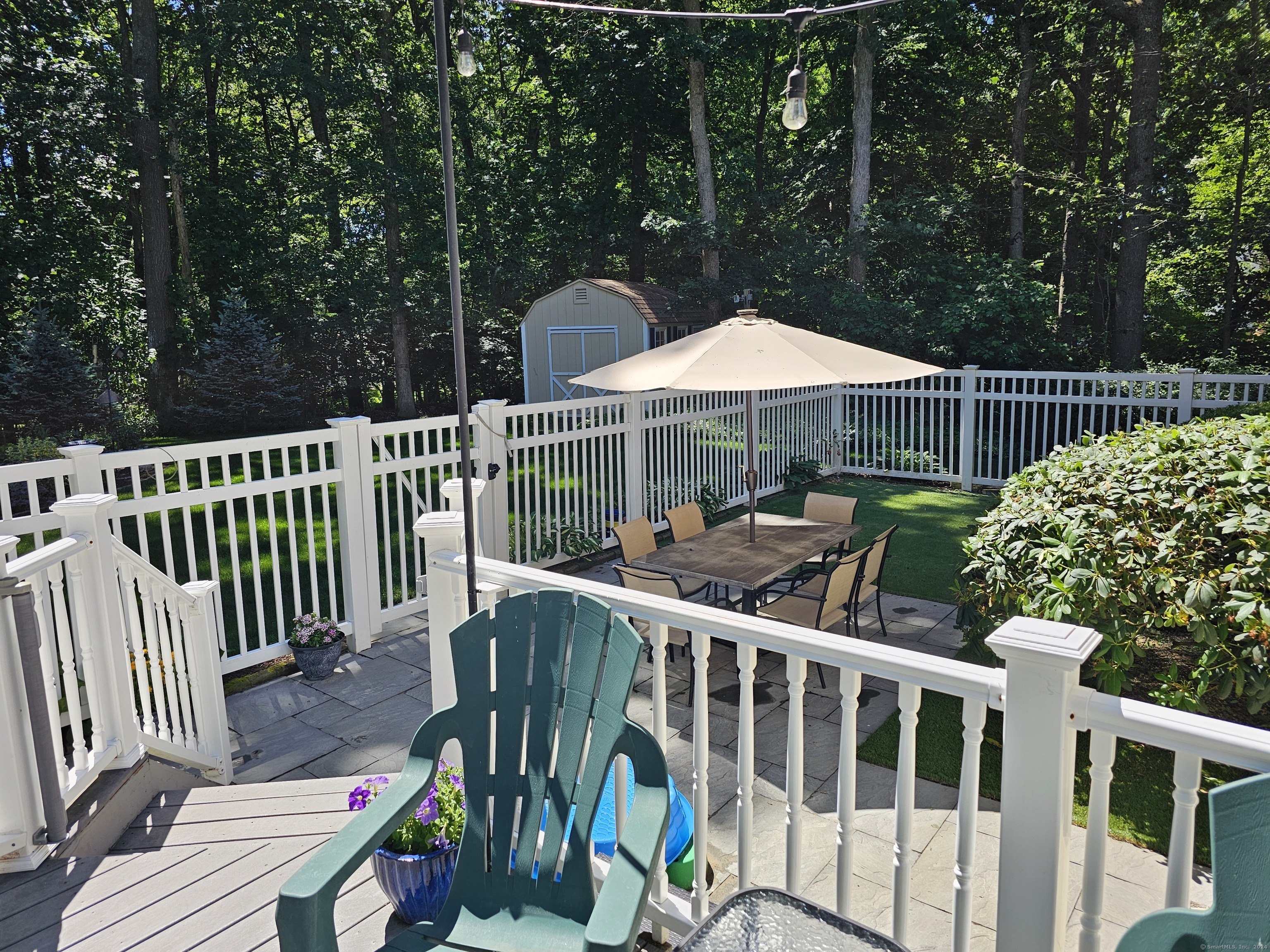 Property Photo:  27 Partridge Hollow Road  CT 06335 