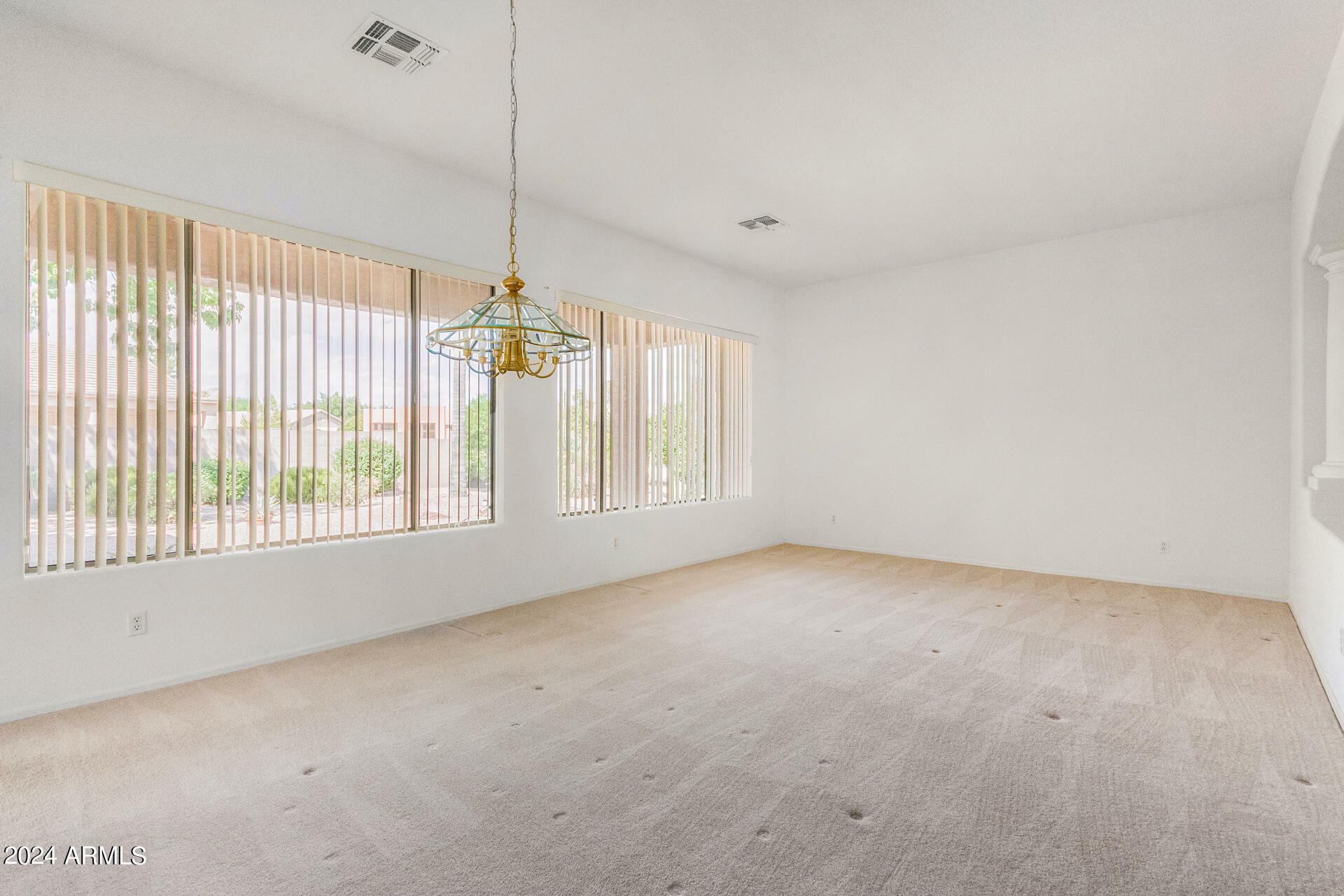 Property Photo:  1112 E Winged Foot Drive  AZ 85249 