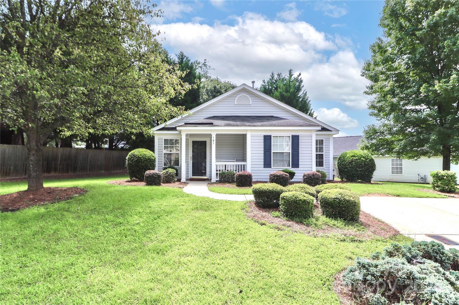 Property Photo: 181 Brantley Place Drive NC 28117