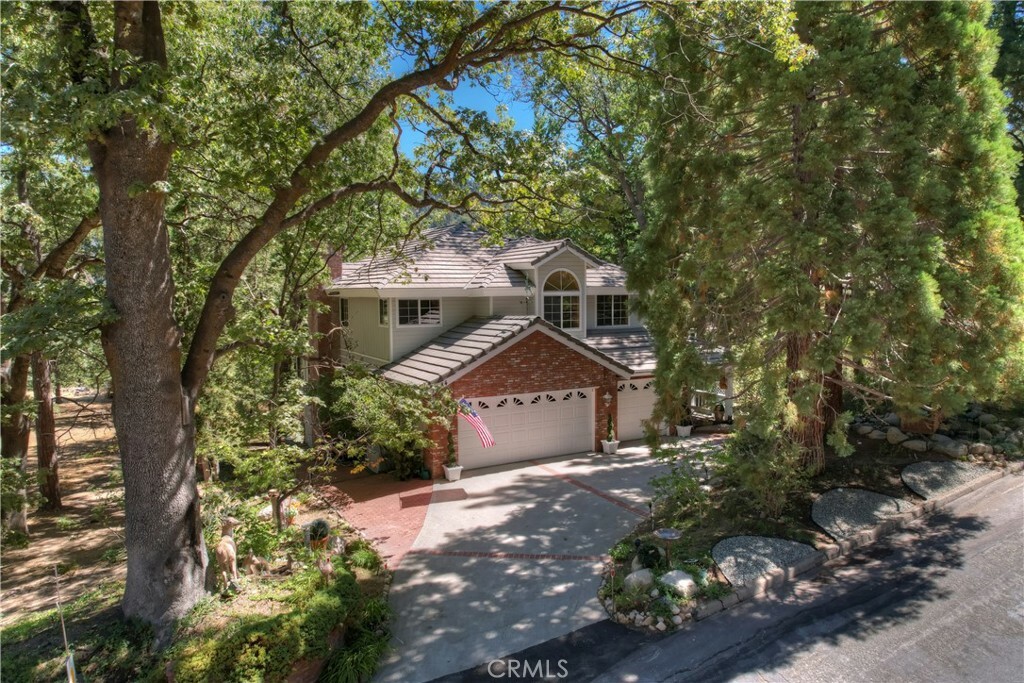 Property Photo:  30184 Sky Line Drive  CA 92382 