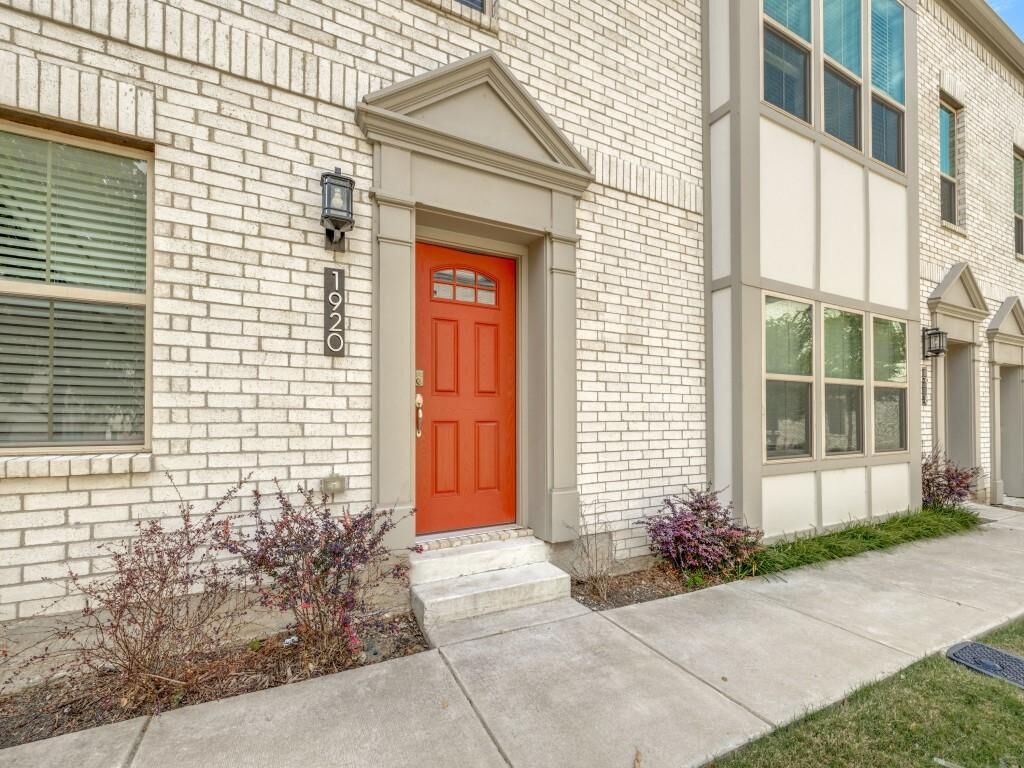 Property Photo: 1920 Bel Air Drive TX 76010