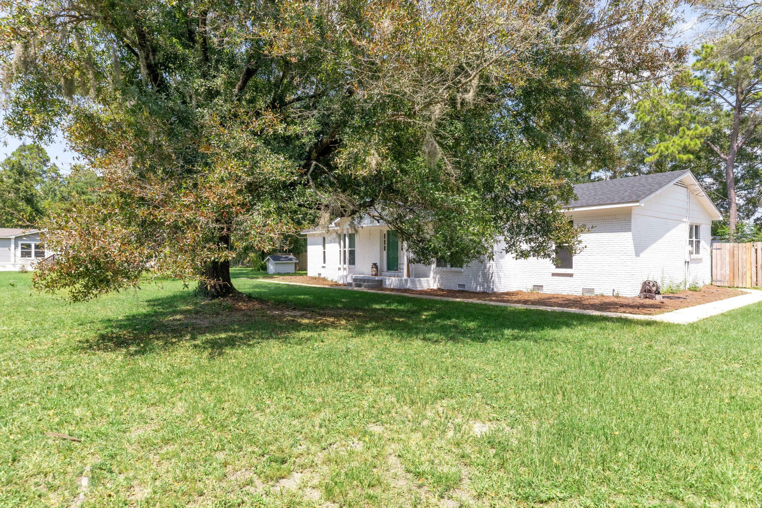 Property Photo:  229 Madison Street  FL 32439 