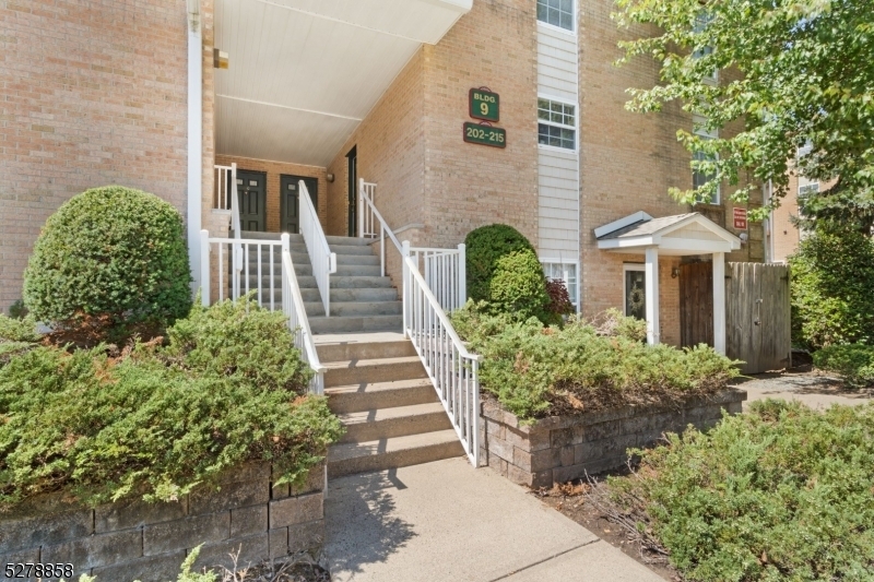 Property Photo:  209 Vista Drive  NJ 07927 