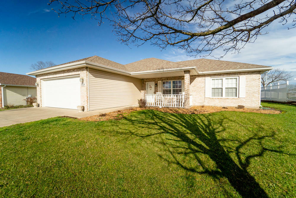 Property Photo:  1424 Erik Place  MO 65251 