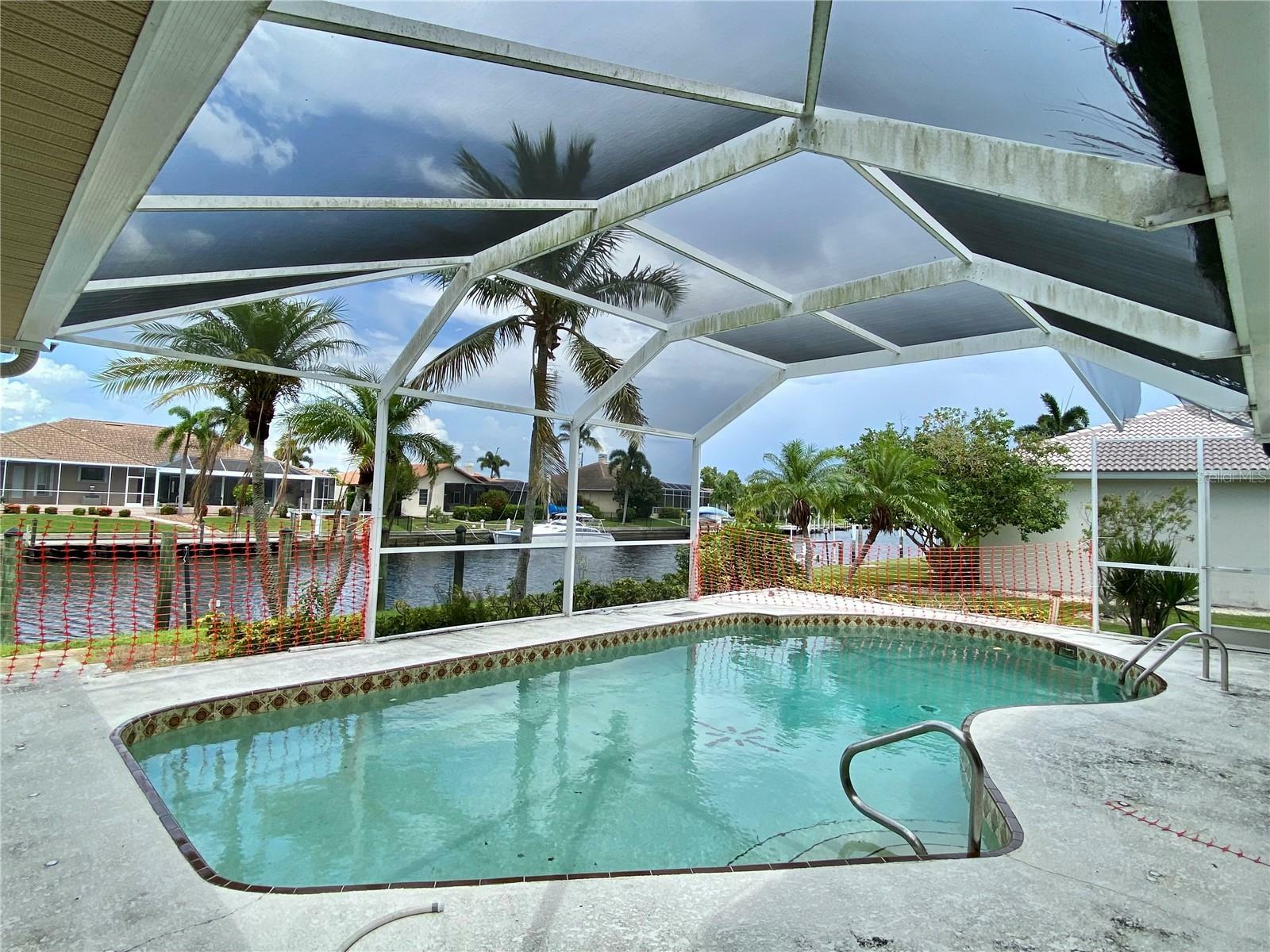 Property Photo:  1802 Los Alamos Drive  FL 33950 