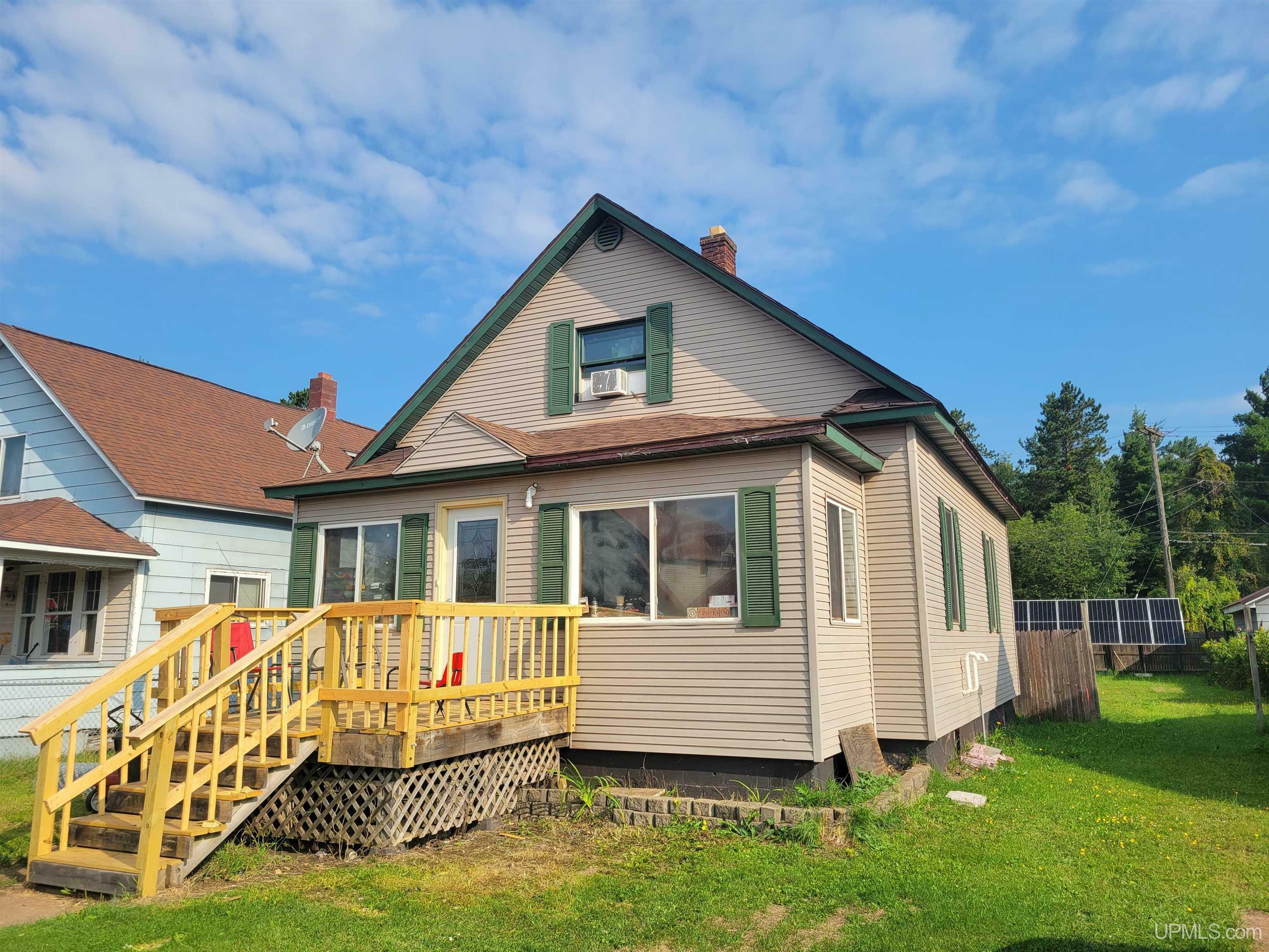 Property Photo:  102 Kirkpatrick  MI 49871 