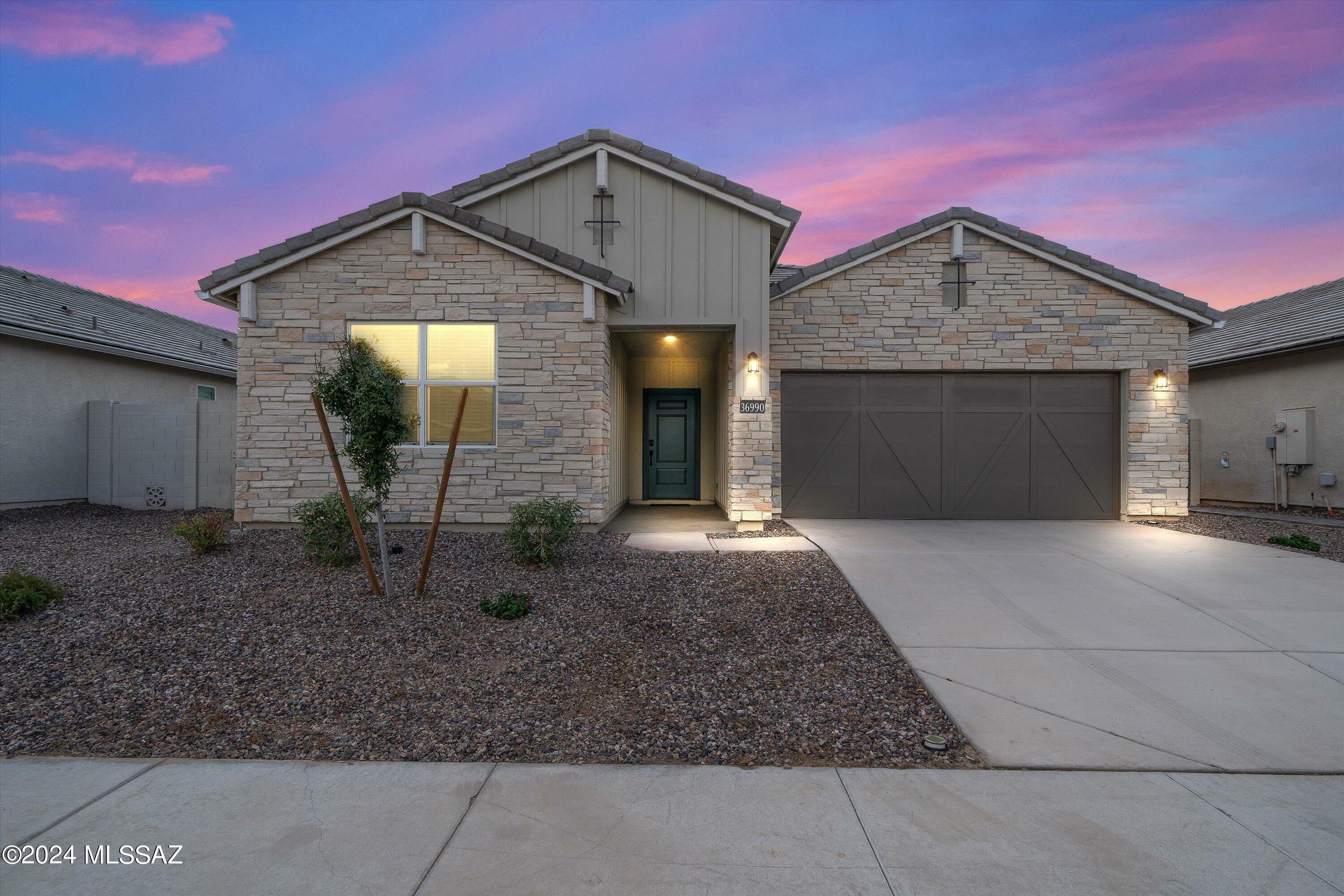 Property Photo:  36990 N Aleutian Drive  AZ 85143 