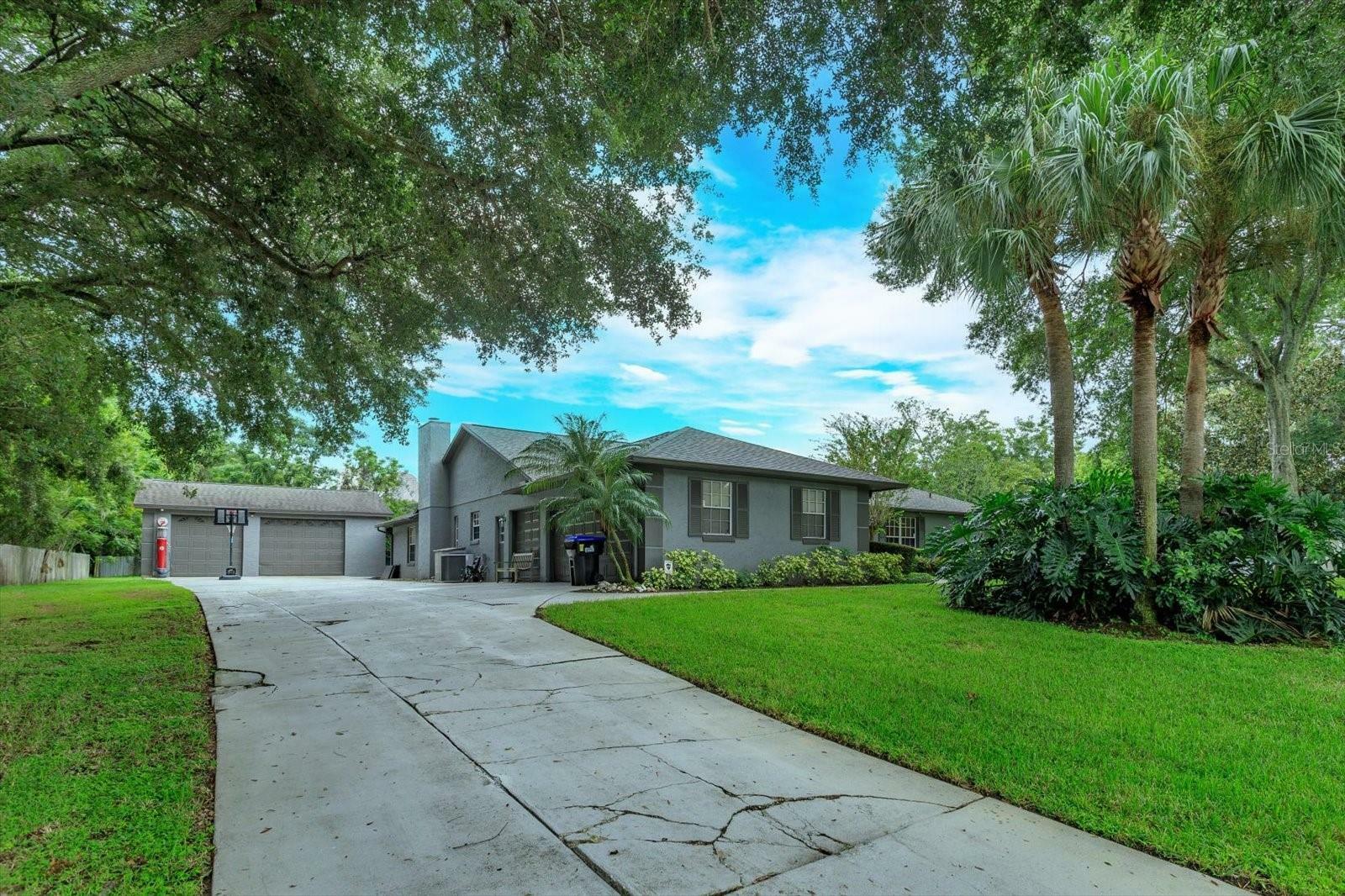 Property Photo:  1614 Roberts Landing Road  FL 34786 