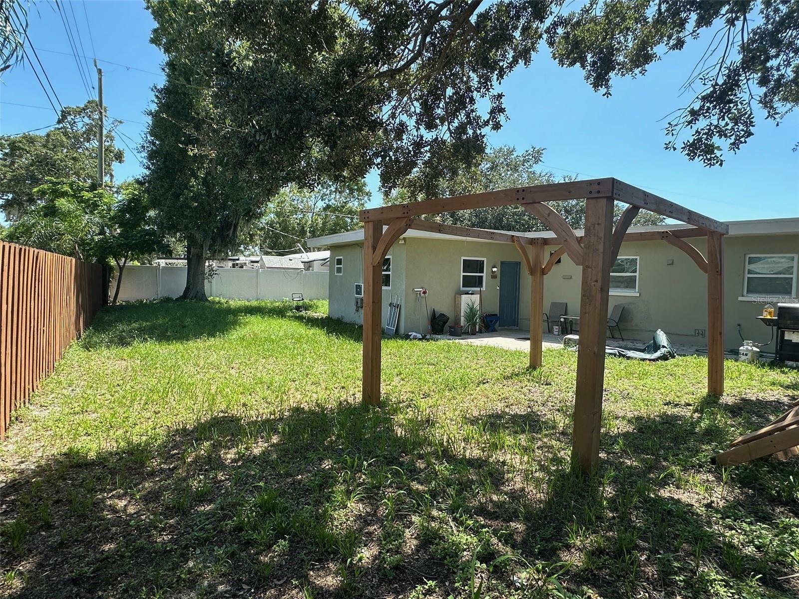 Property Photo:  2712 Galleon Place  FL 34235 