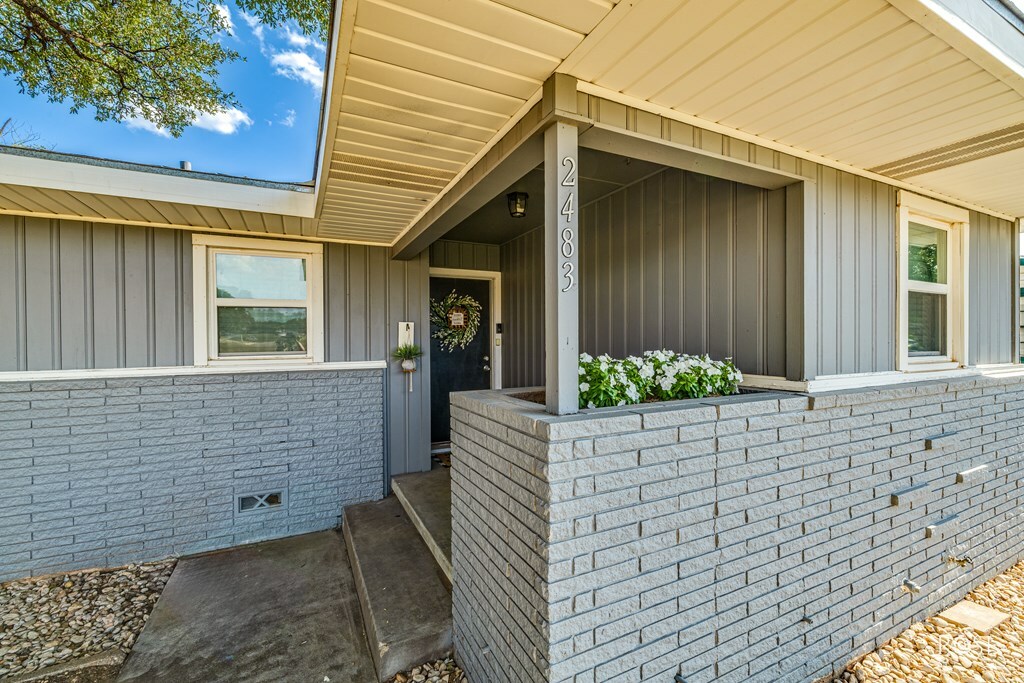 Property Photo:  2483 Princeton Ave  TX 76904 