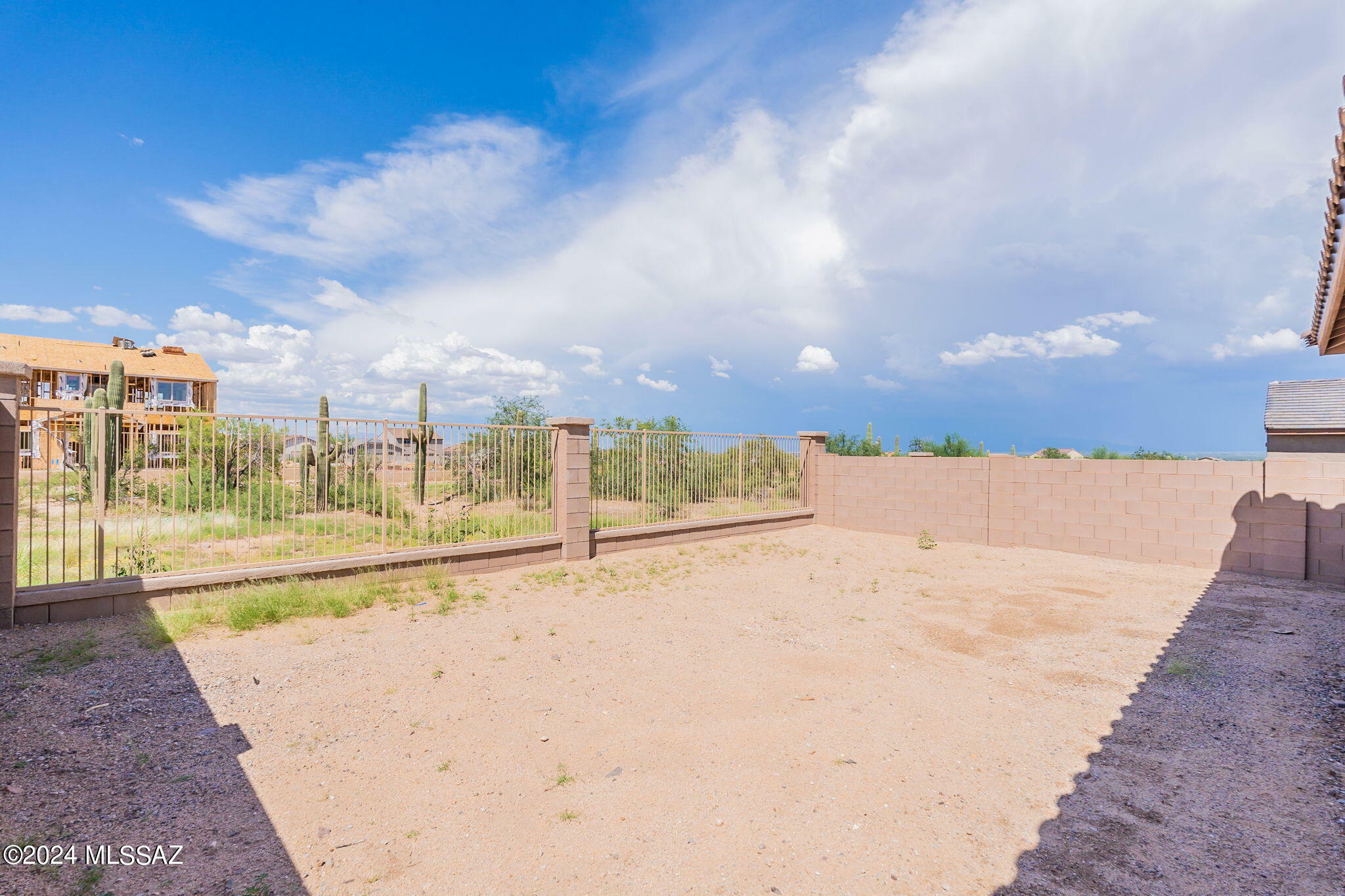 Property Photo:  922 W Calle Las Varitas  AZ 85629 